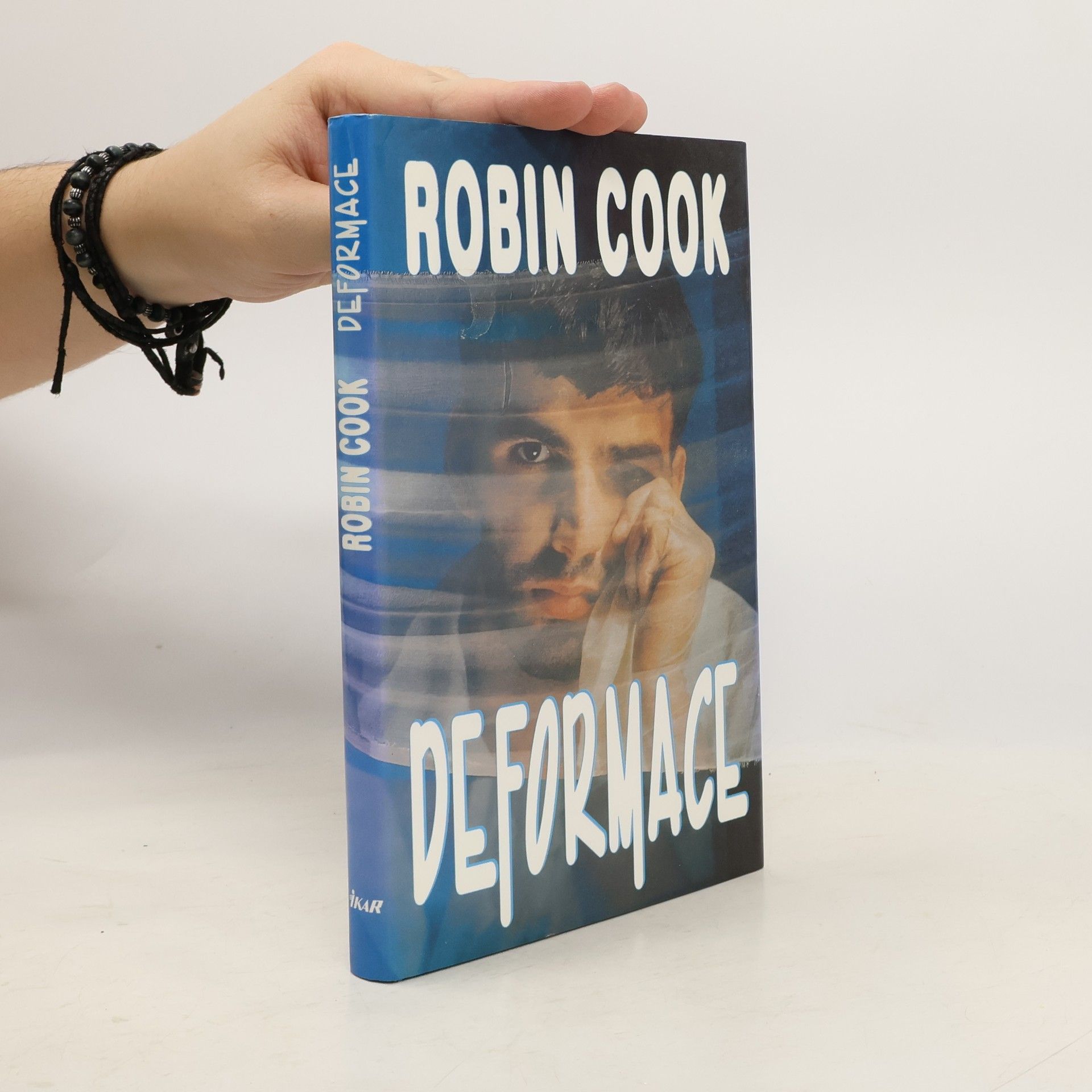 Robin Cook Deformace