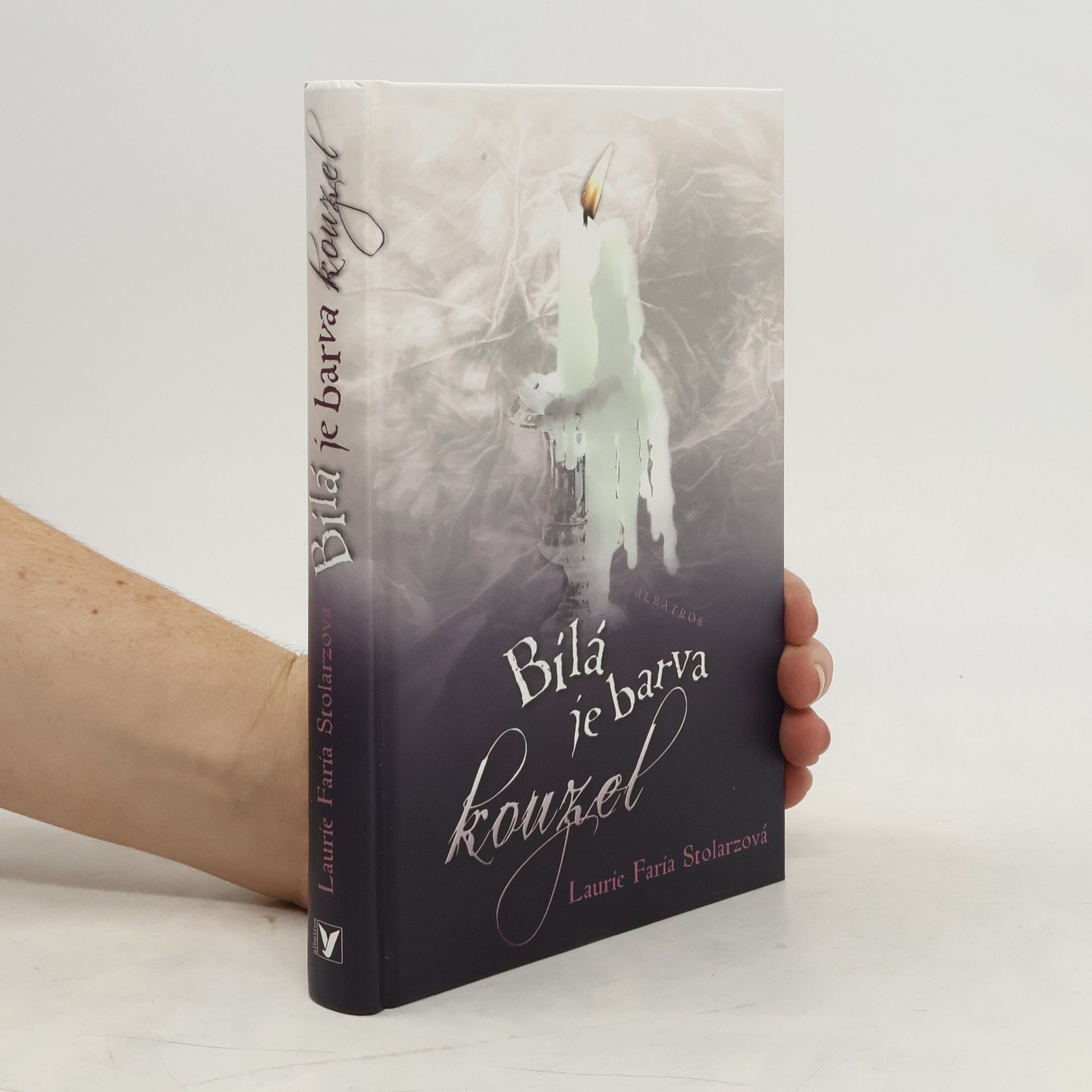 Laurie Faria Stolarz Bílá je barva kouzel 2