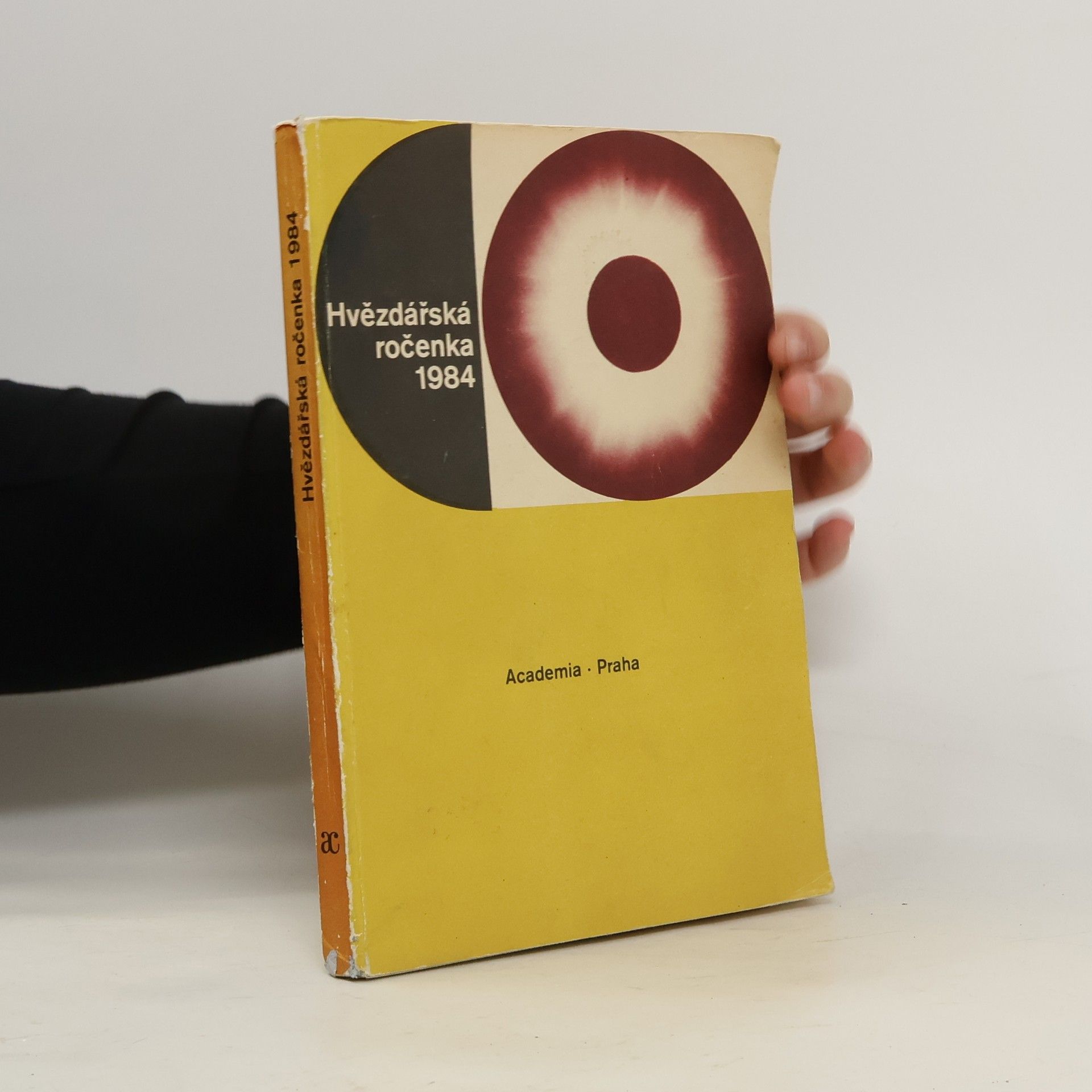 Collectif d'auteurs Hvězdářská ročenka 1984