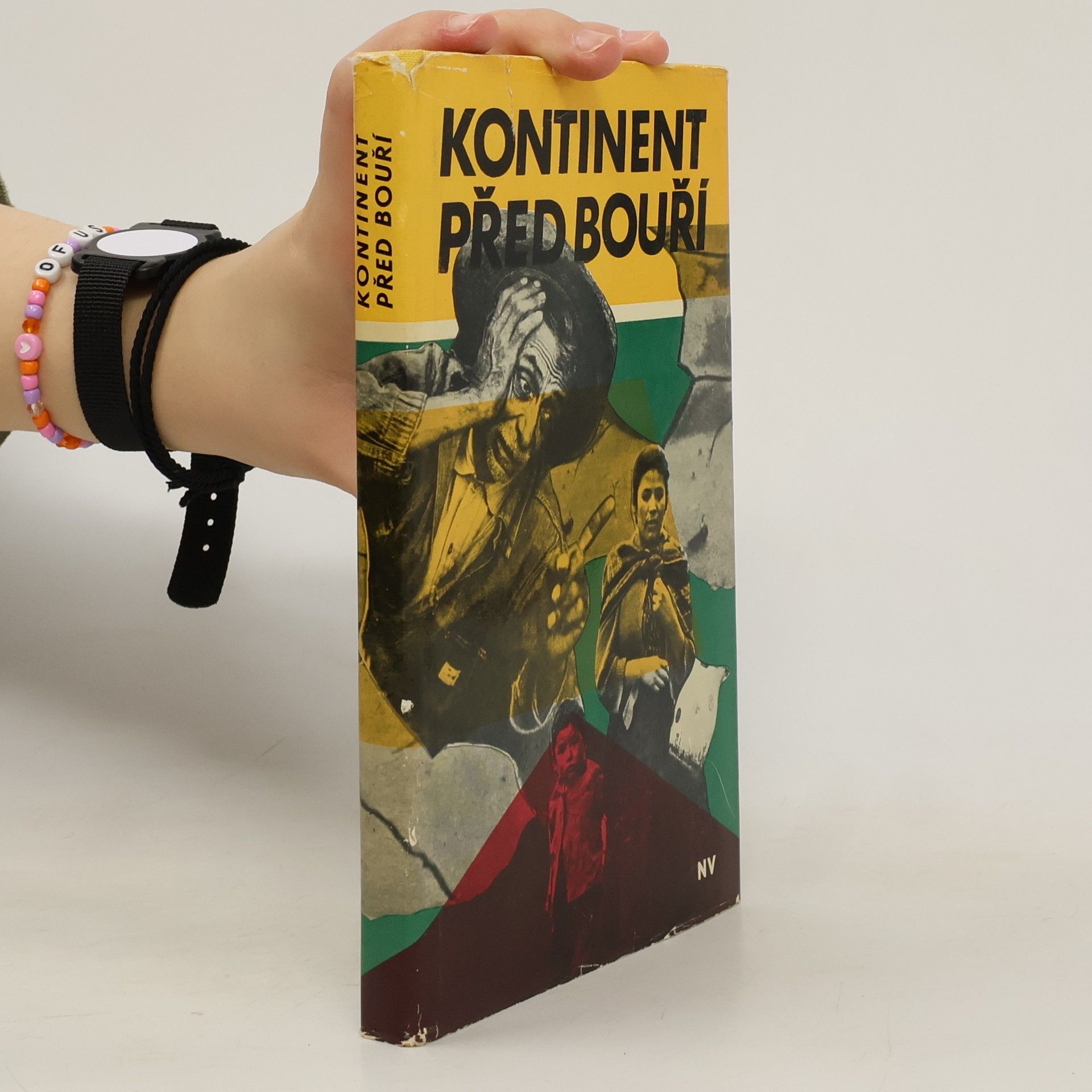 Autores varios Kontinent před bouří