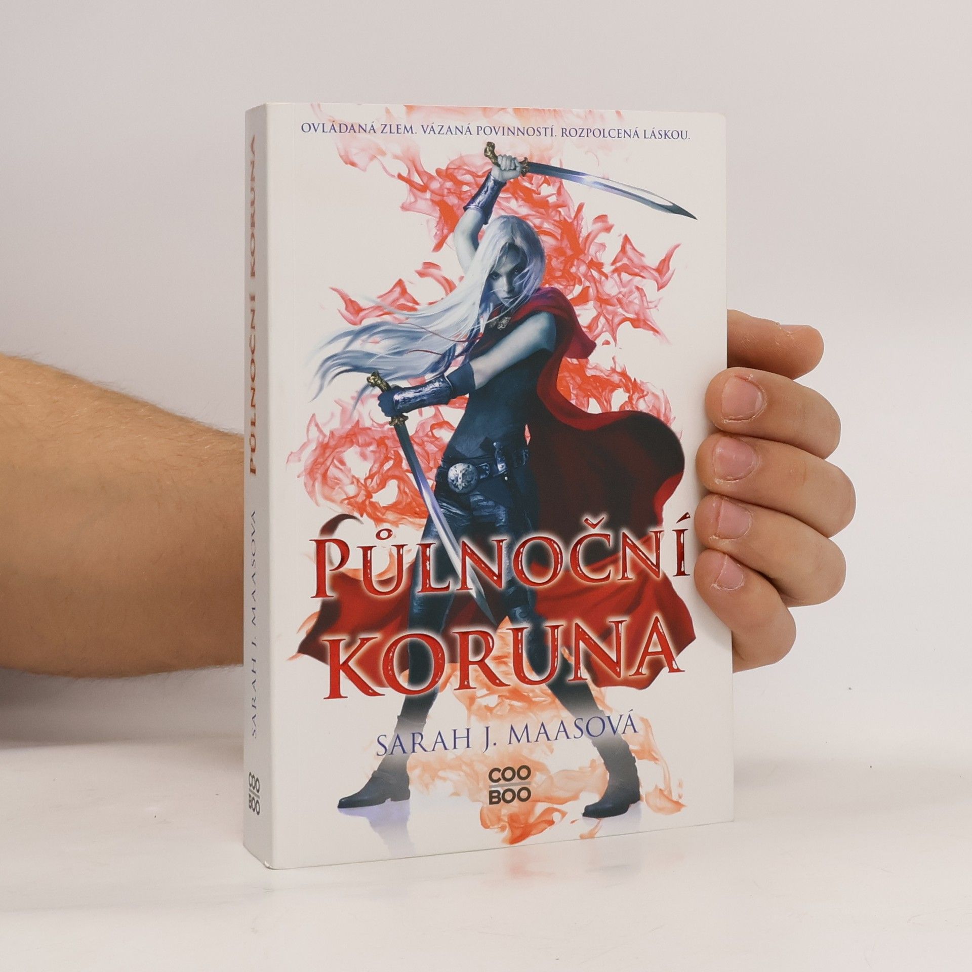 Sarah J. Maas Půlnoční koruna