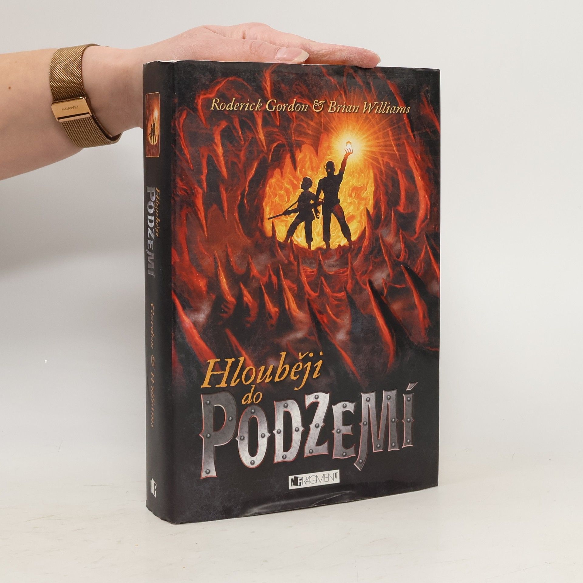 Roderick Gordon Hlouběji do Podzemí