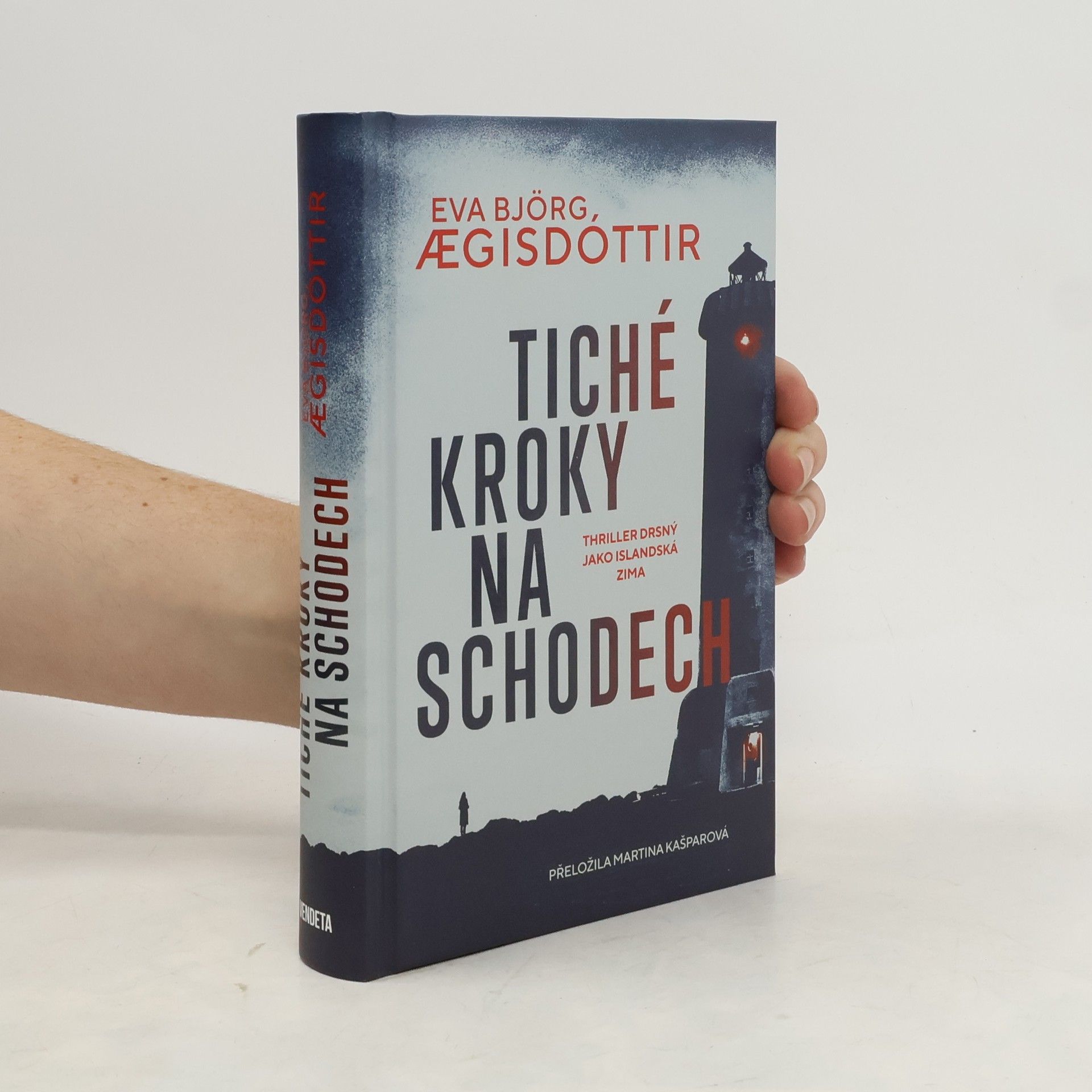 Tiché kroky na schodech