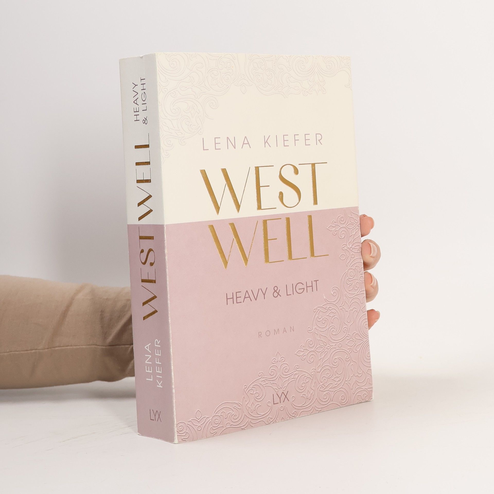 Lena Kiefer Westwell. Heavy & Light