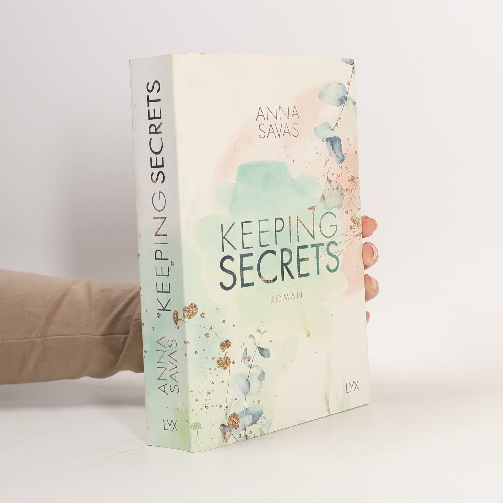 Anna Savas Keeping secrets