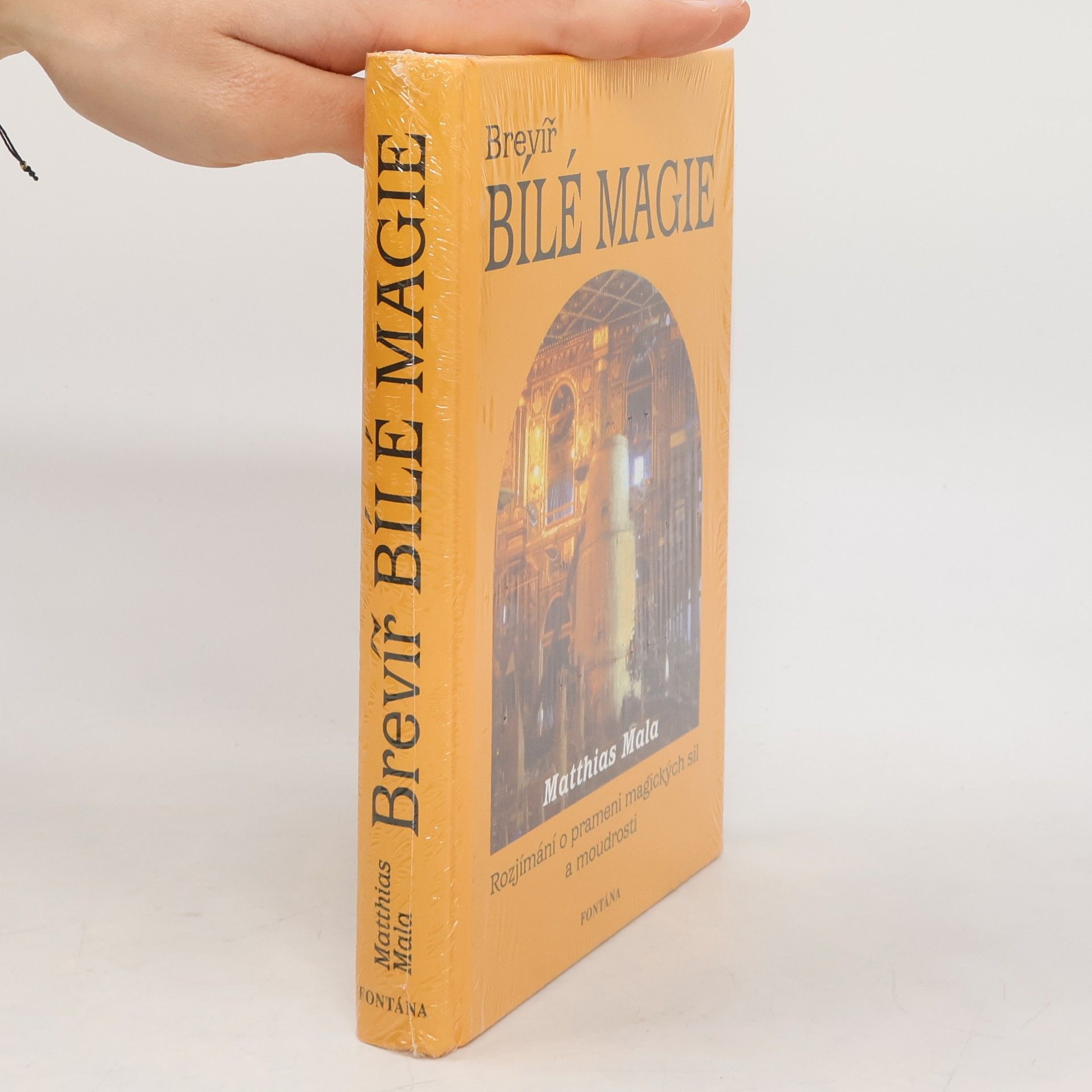 Matthias Mala Brevíř bílé magie