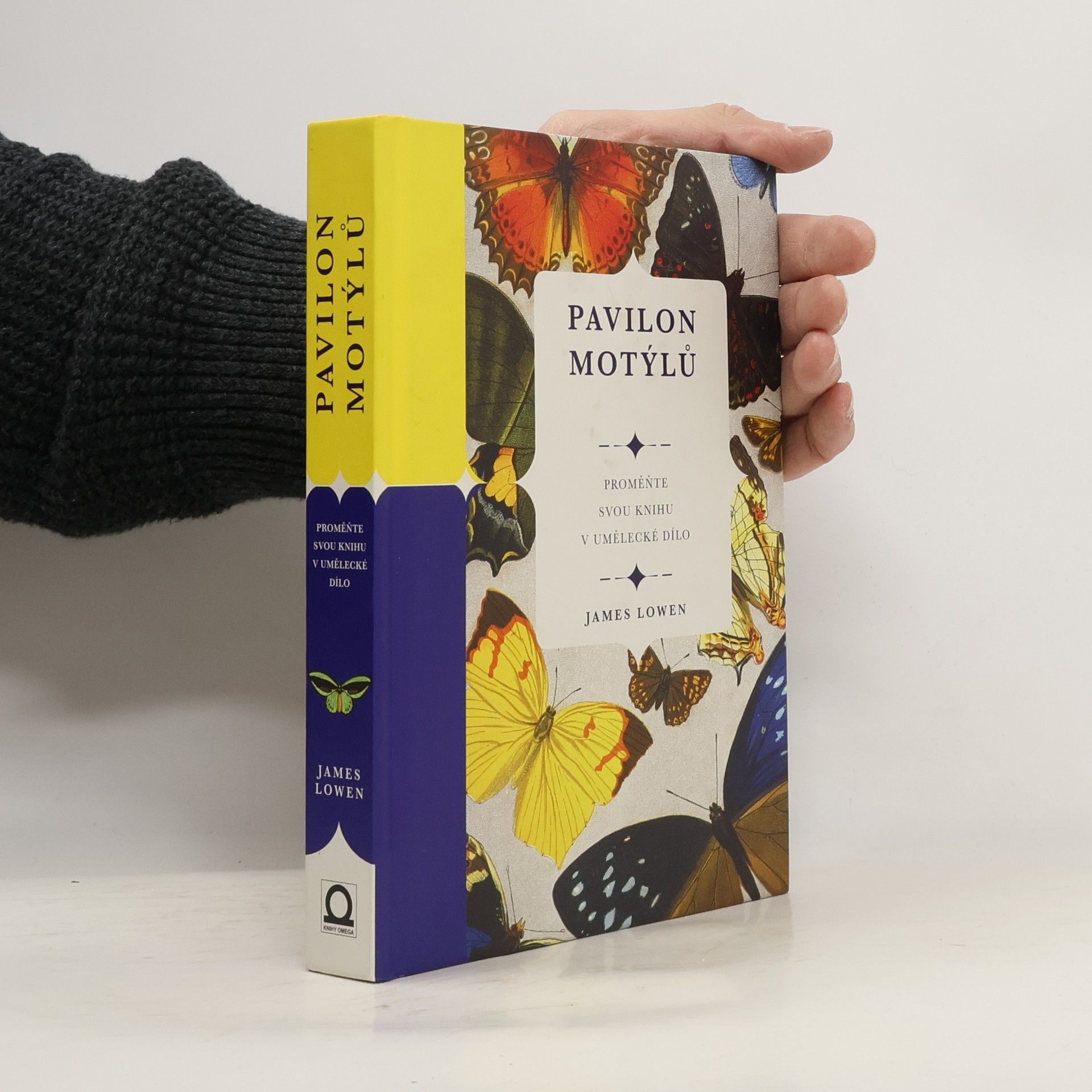 James Lowen Pavilon motýlů. Proměňte svou knihu v umělecké dílo