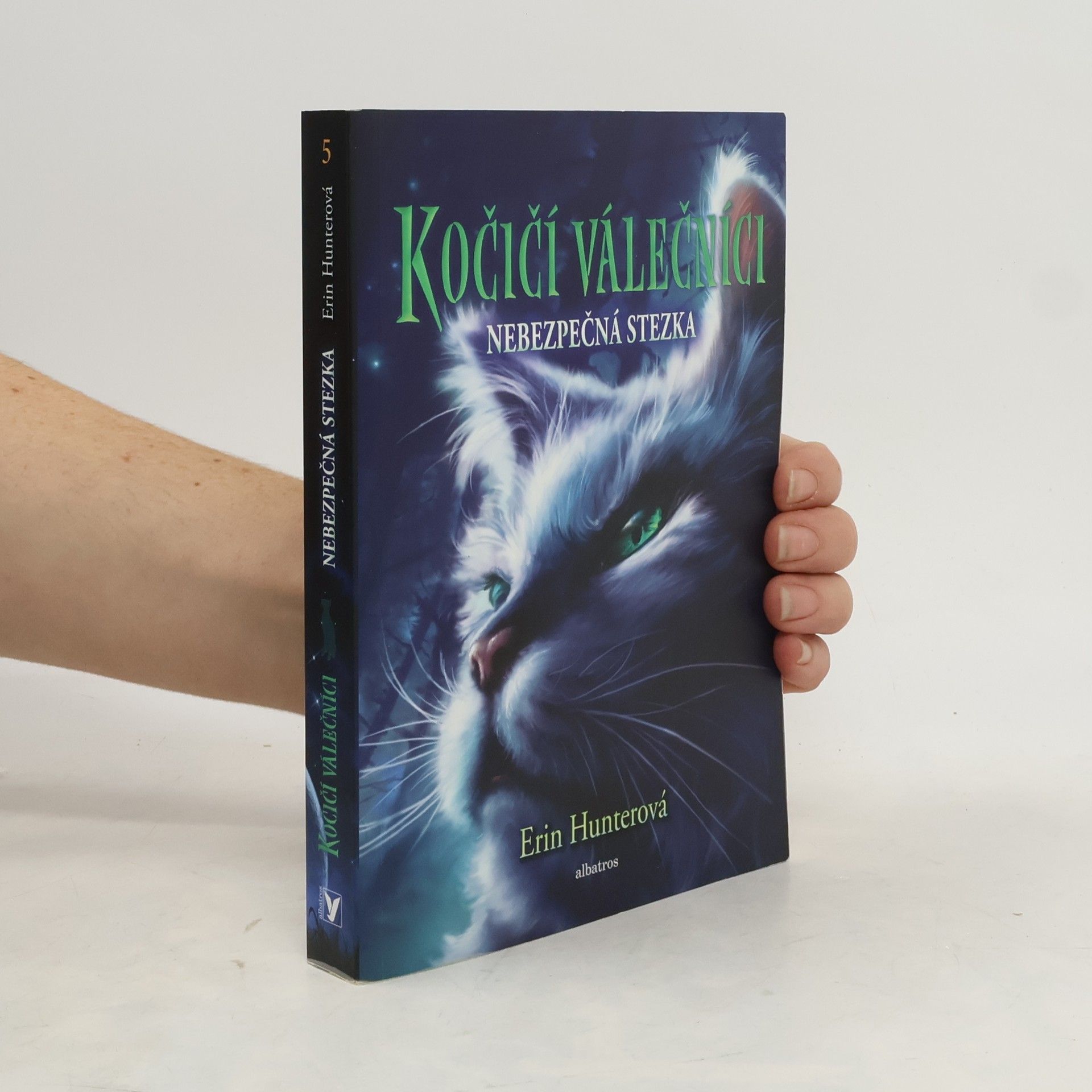 Erin Hunter Nebezpečná stezka. Kočičí válečníci