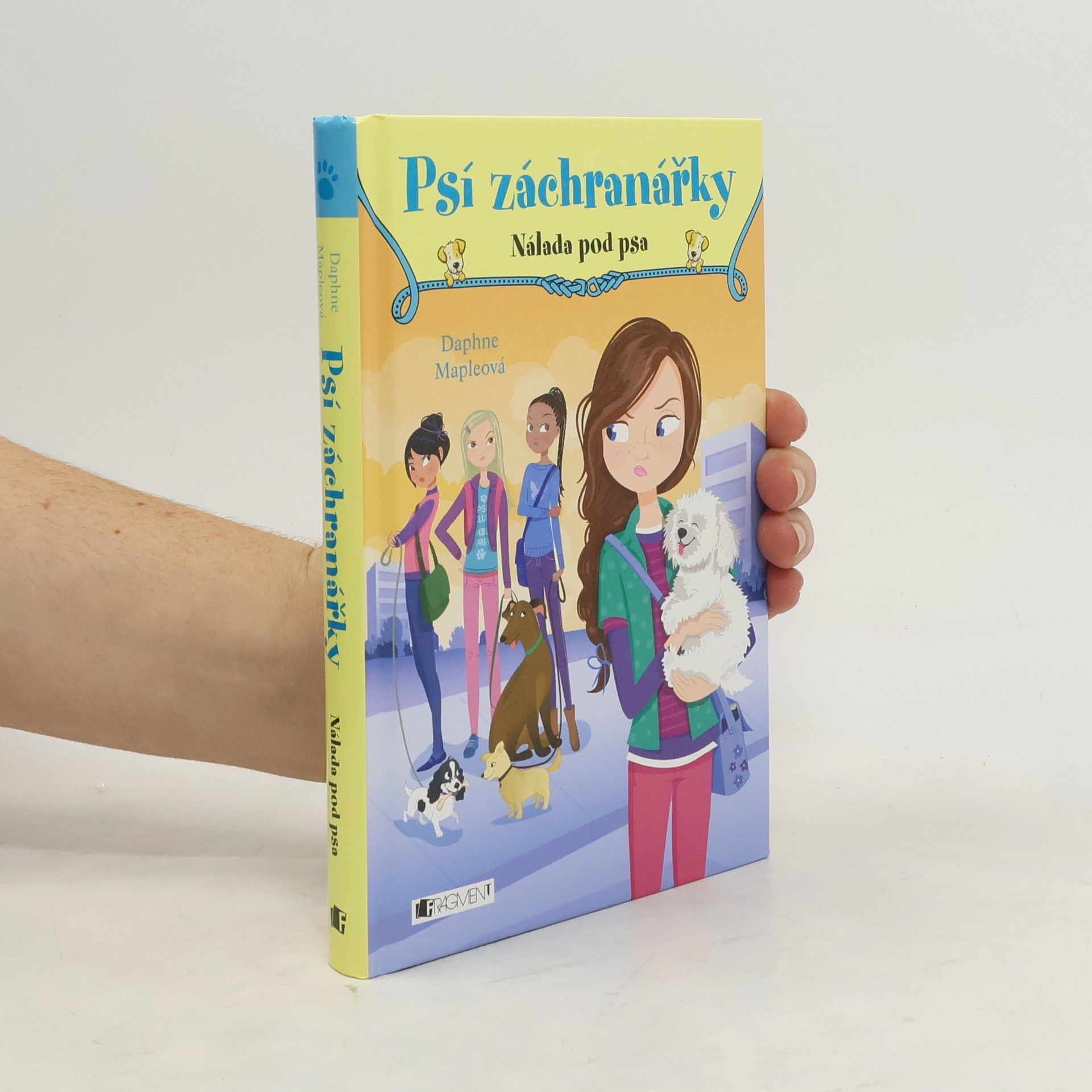 Daphne Maple Nálada pod psa