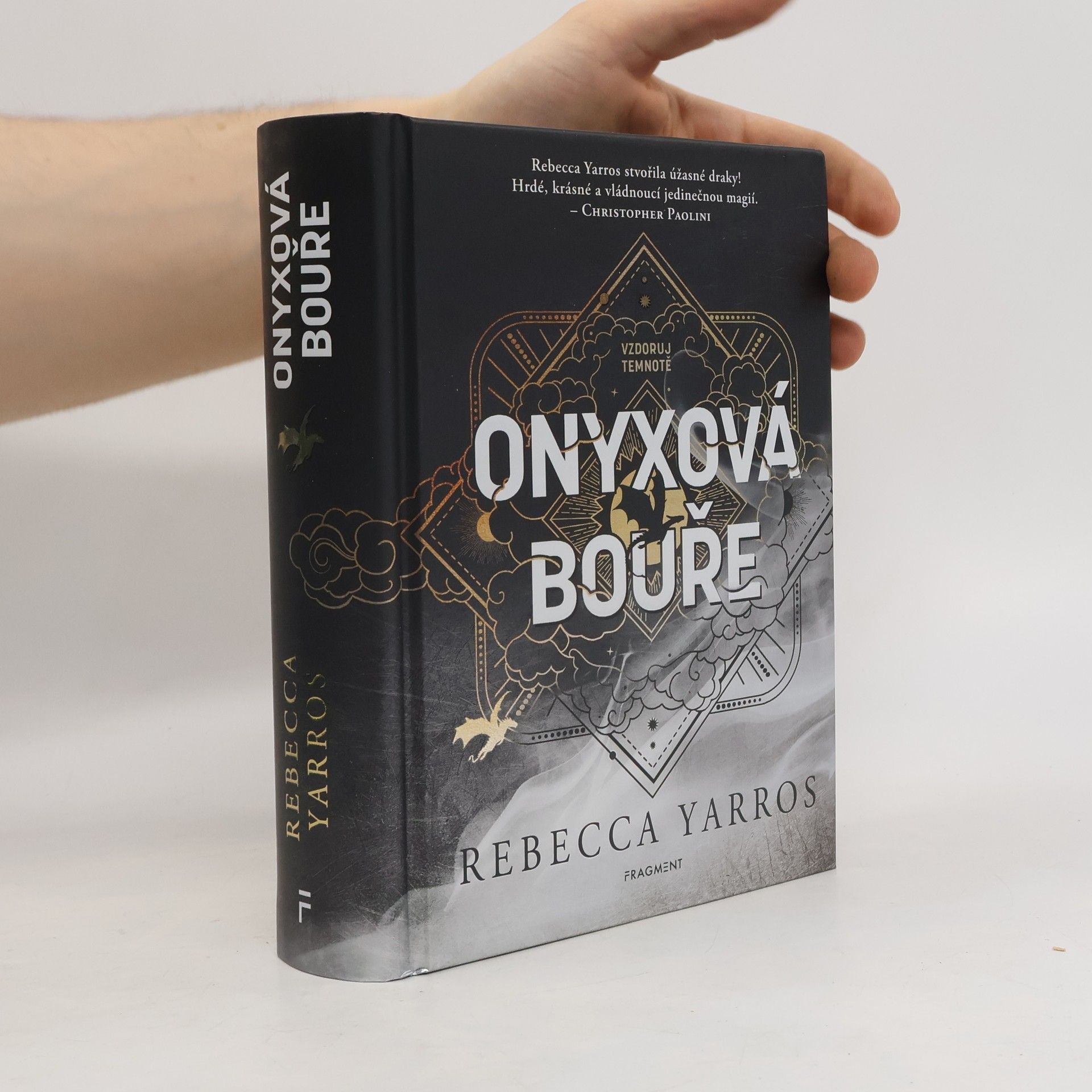 Rebecca Yarros Onyxová bouře