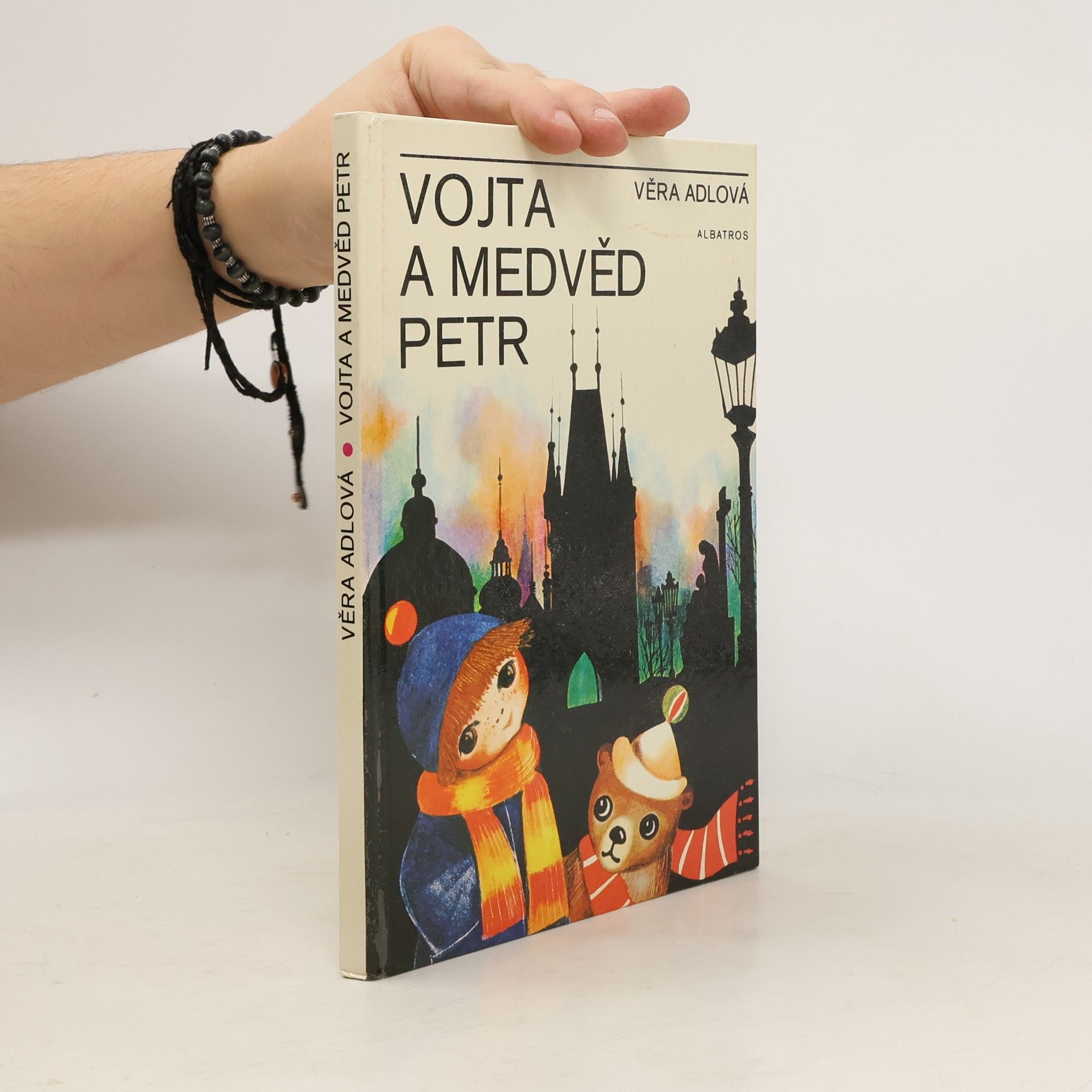 Vojta a medvěd Petr