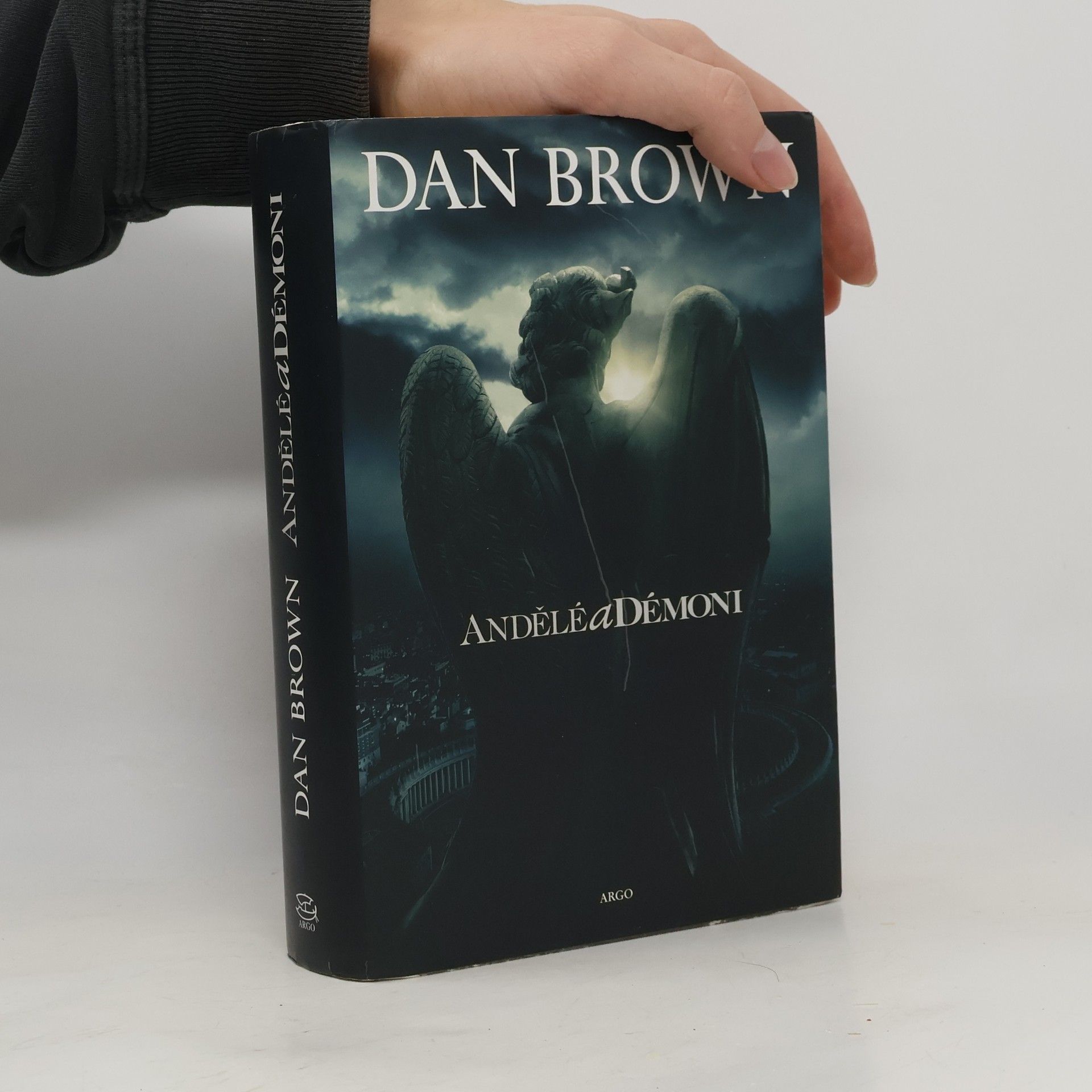 Dan Brown Andělé a démoni