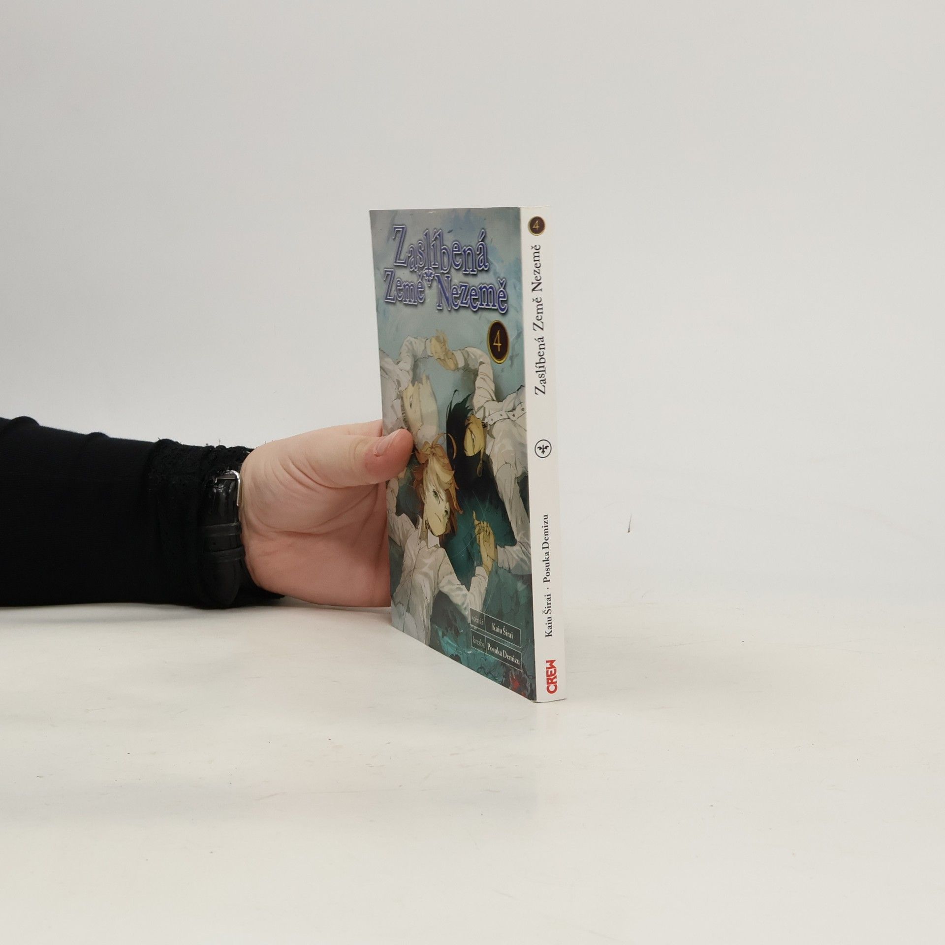 Kaiu Shirai Zaslíbená Země Nezemě 4