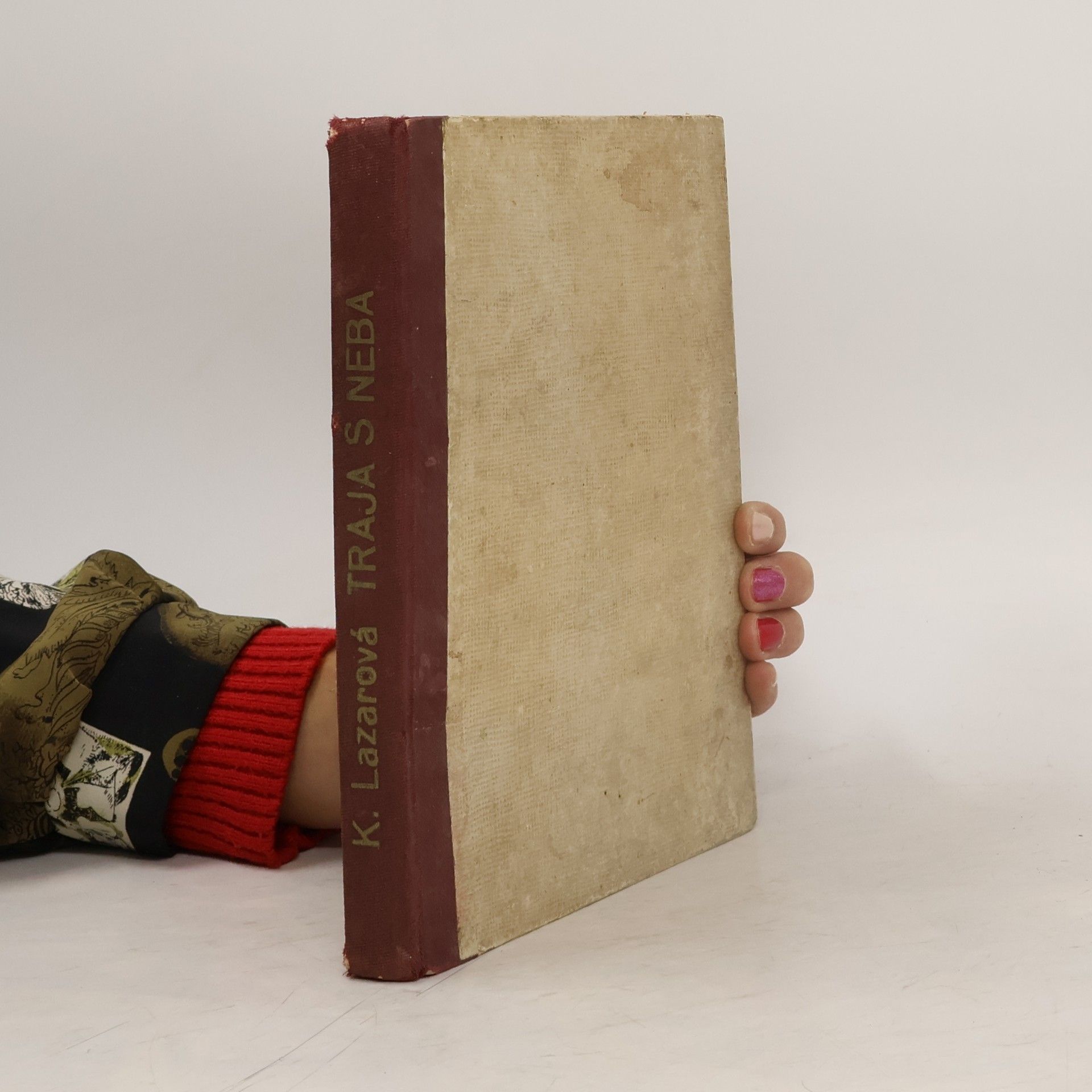 Katarína Lazarová Traja s neba