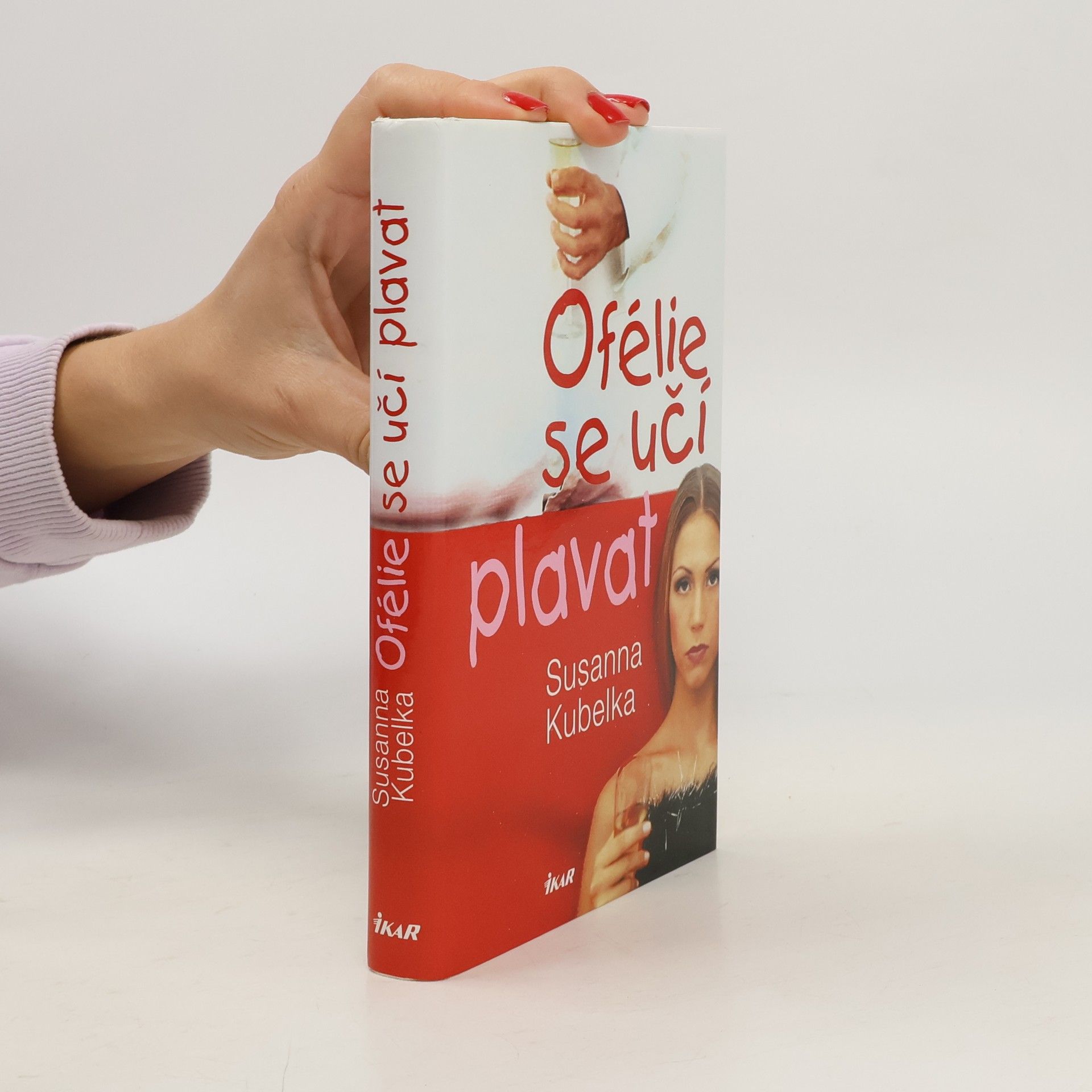 Susanna Kubelka Ofélie se učí plavat