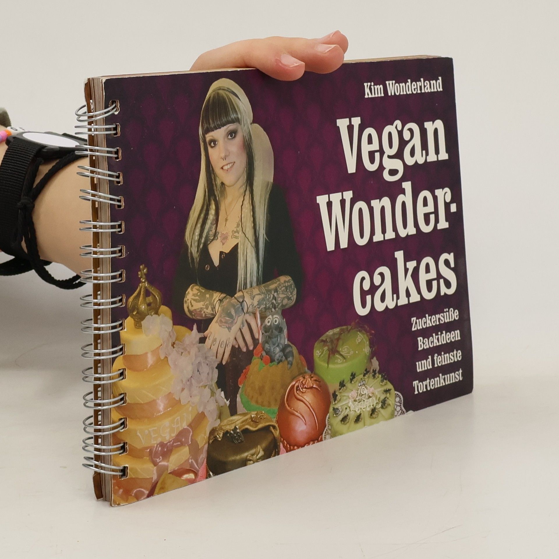 Kim Wonderland Vegan Wondercakes