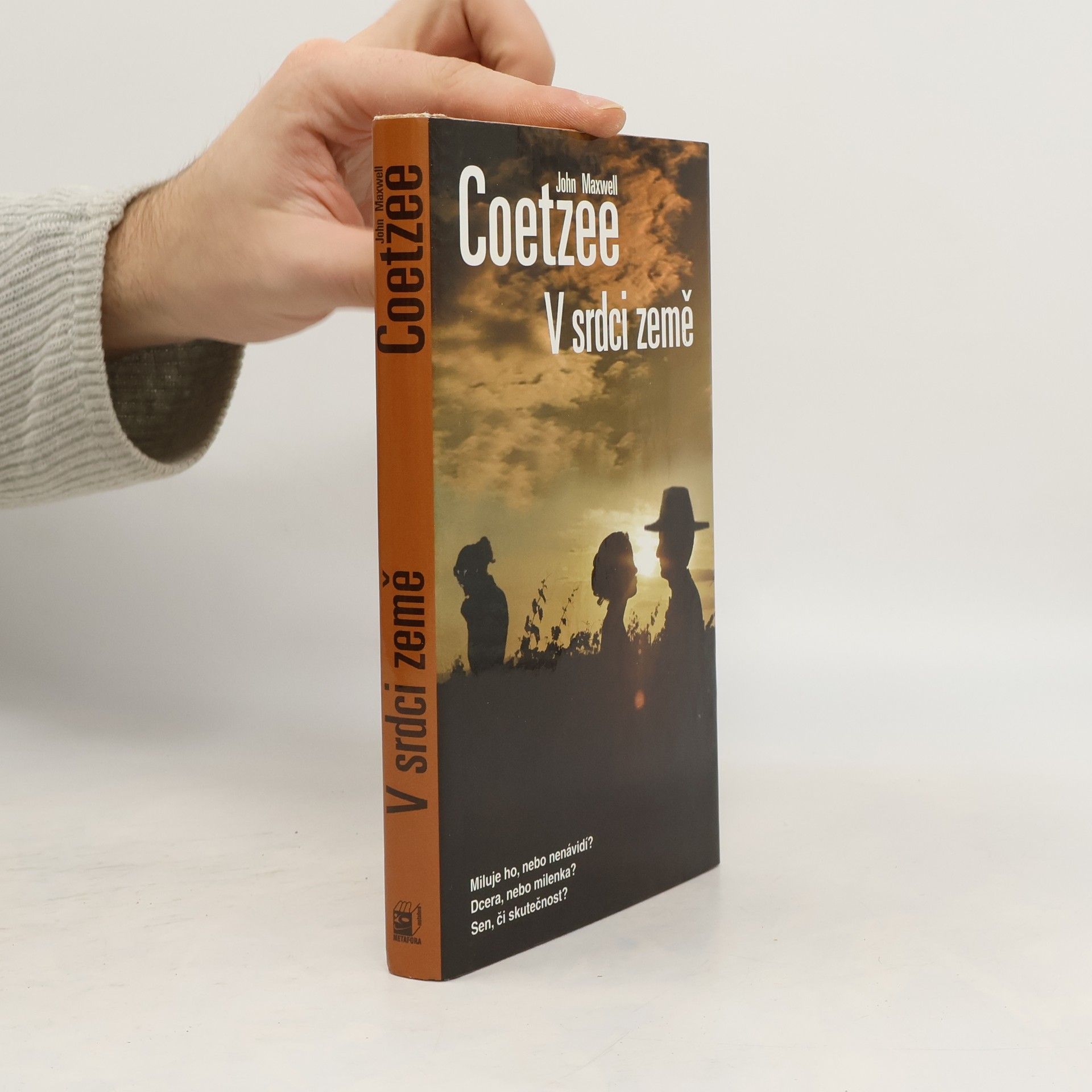 V srdci země