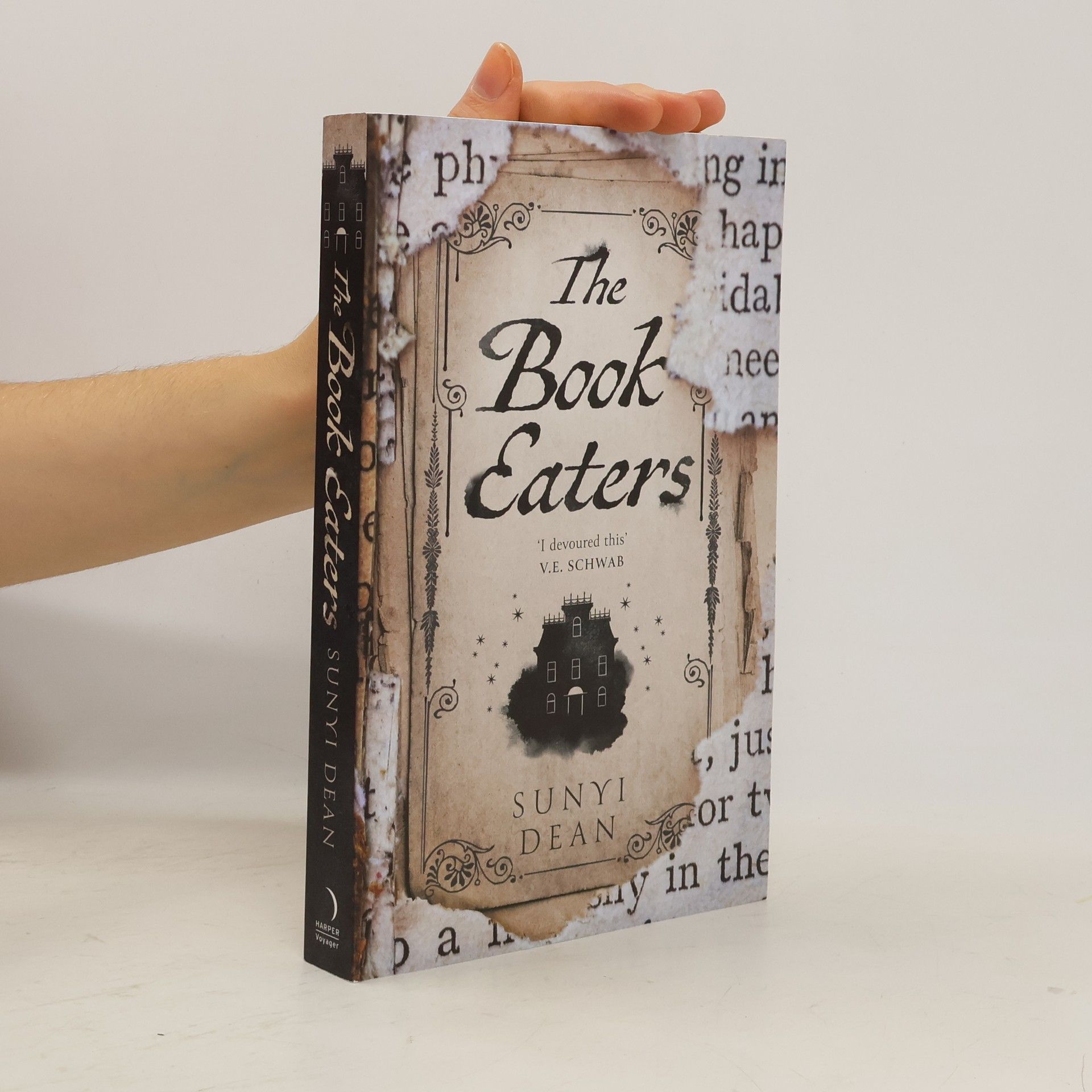 Sunyi Dean The Book Eaters