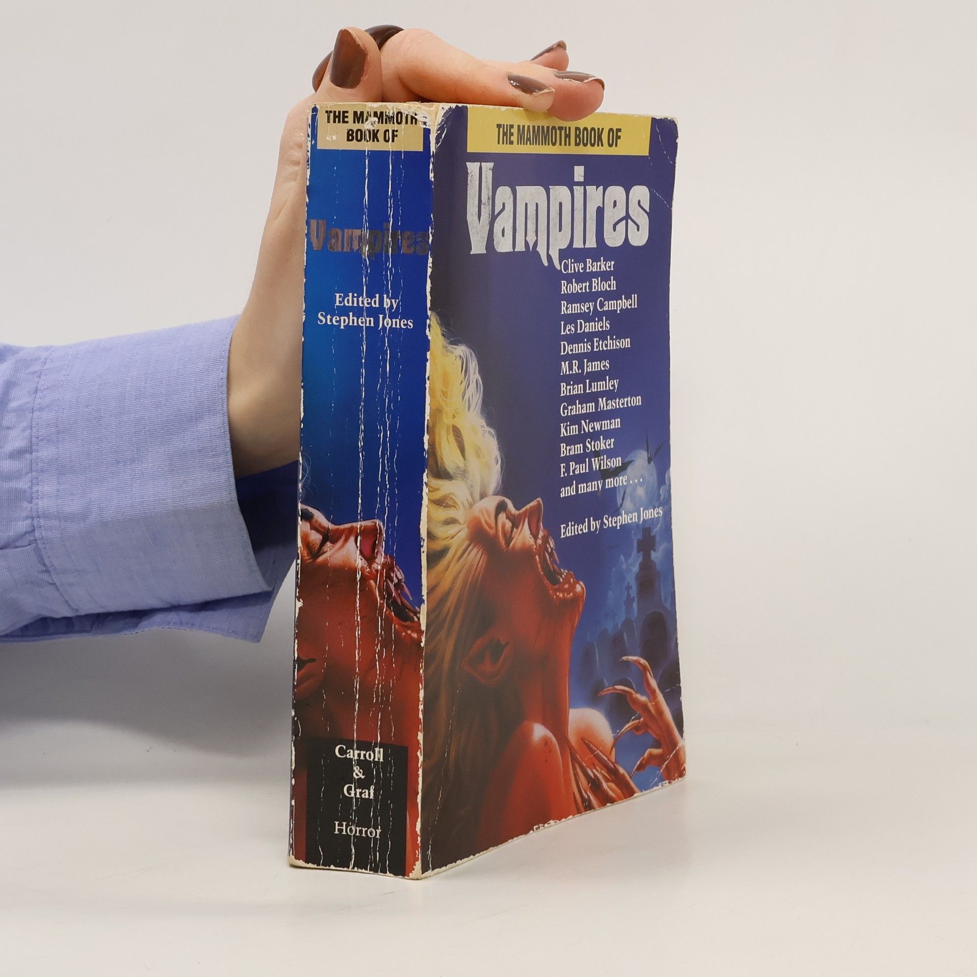 Clive Barker The Mammoth Book Series: The Mammoth Book of Vampires