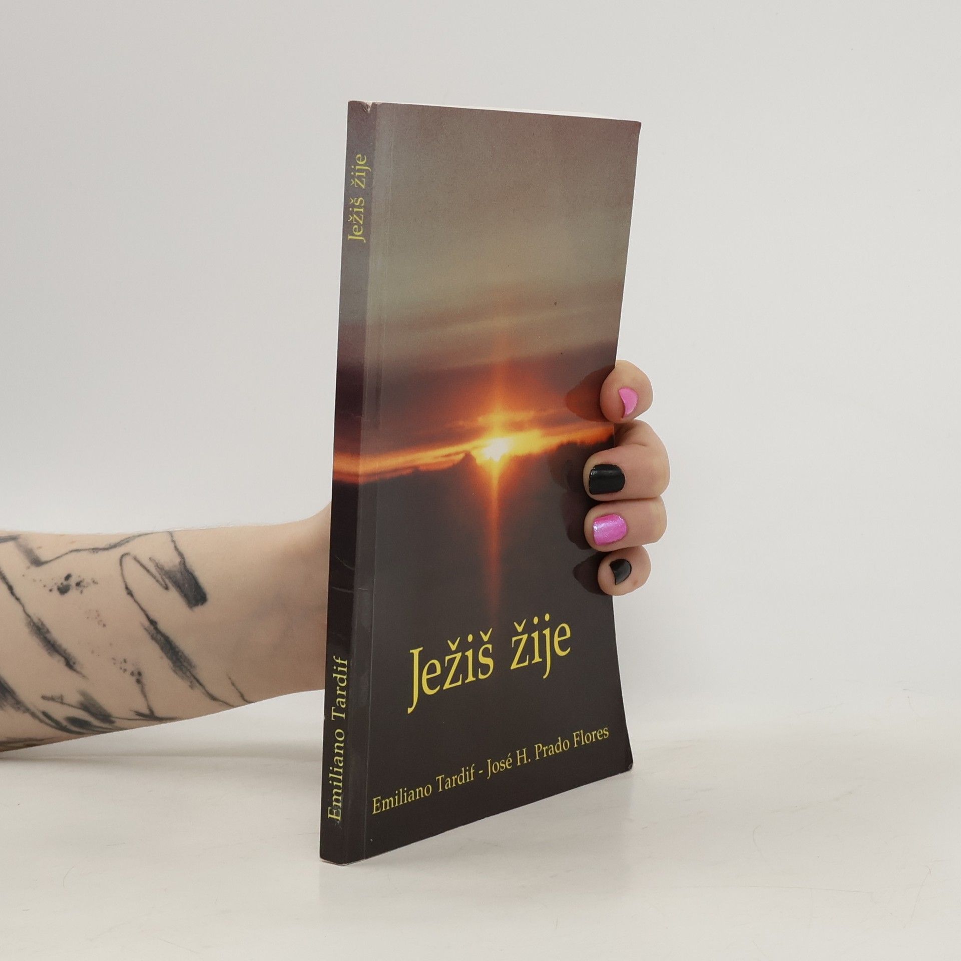 Emiliano Tardif Ježiš žije