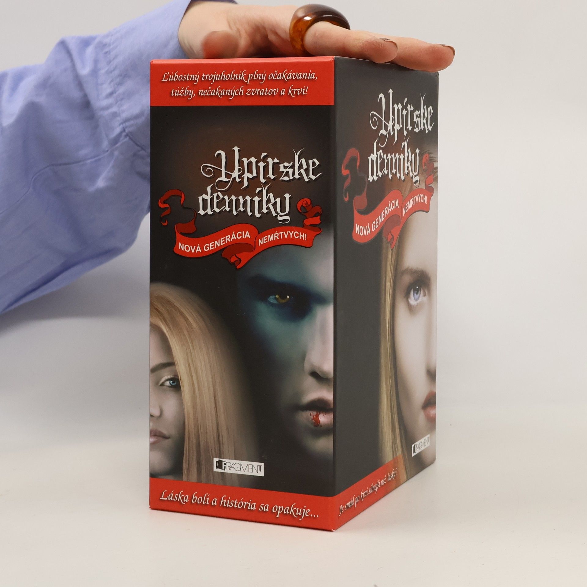 Lisa J. Smith Upírske deníky. Nová generácia nemrtvých!