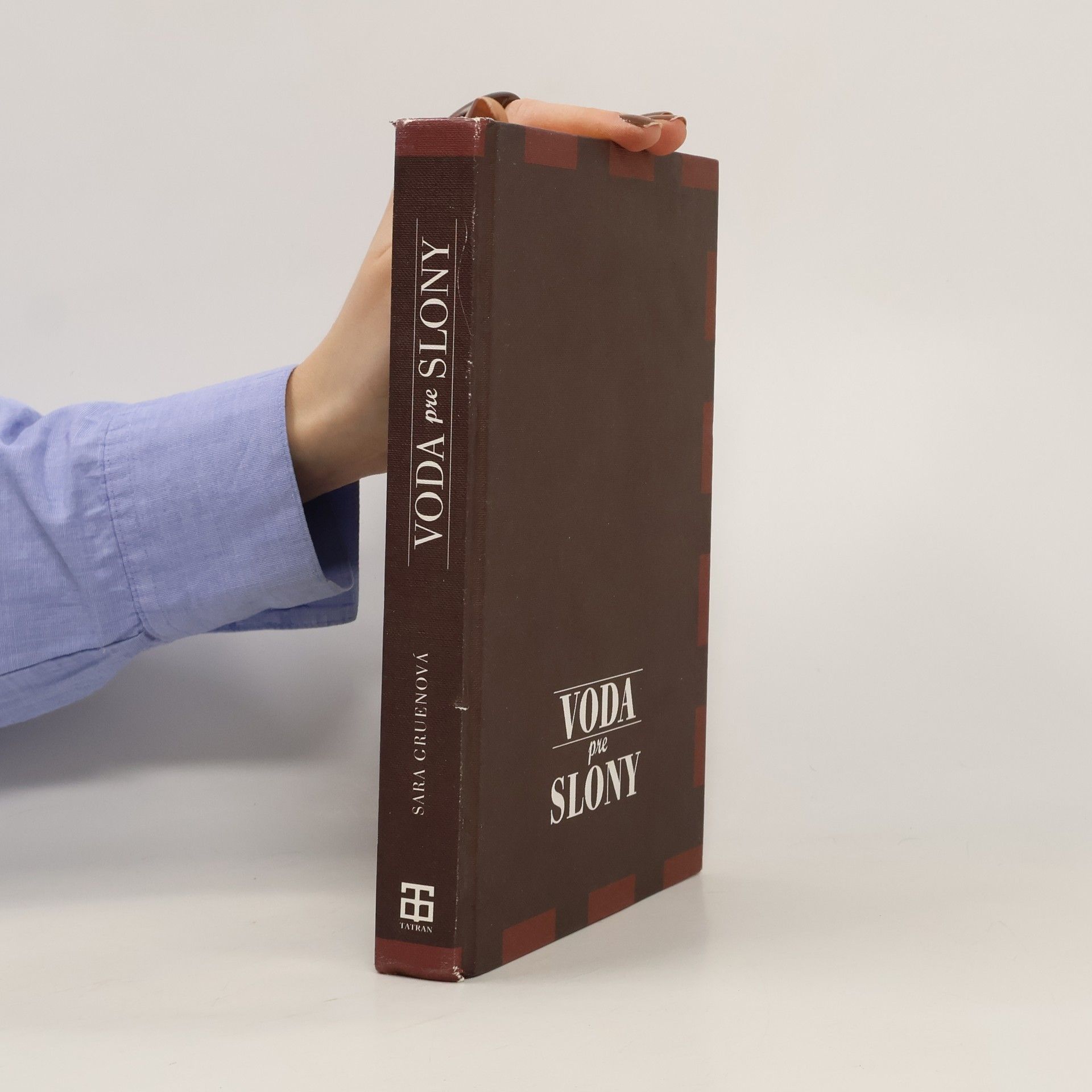 Sara Gruen Voda pre slony