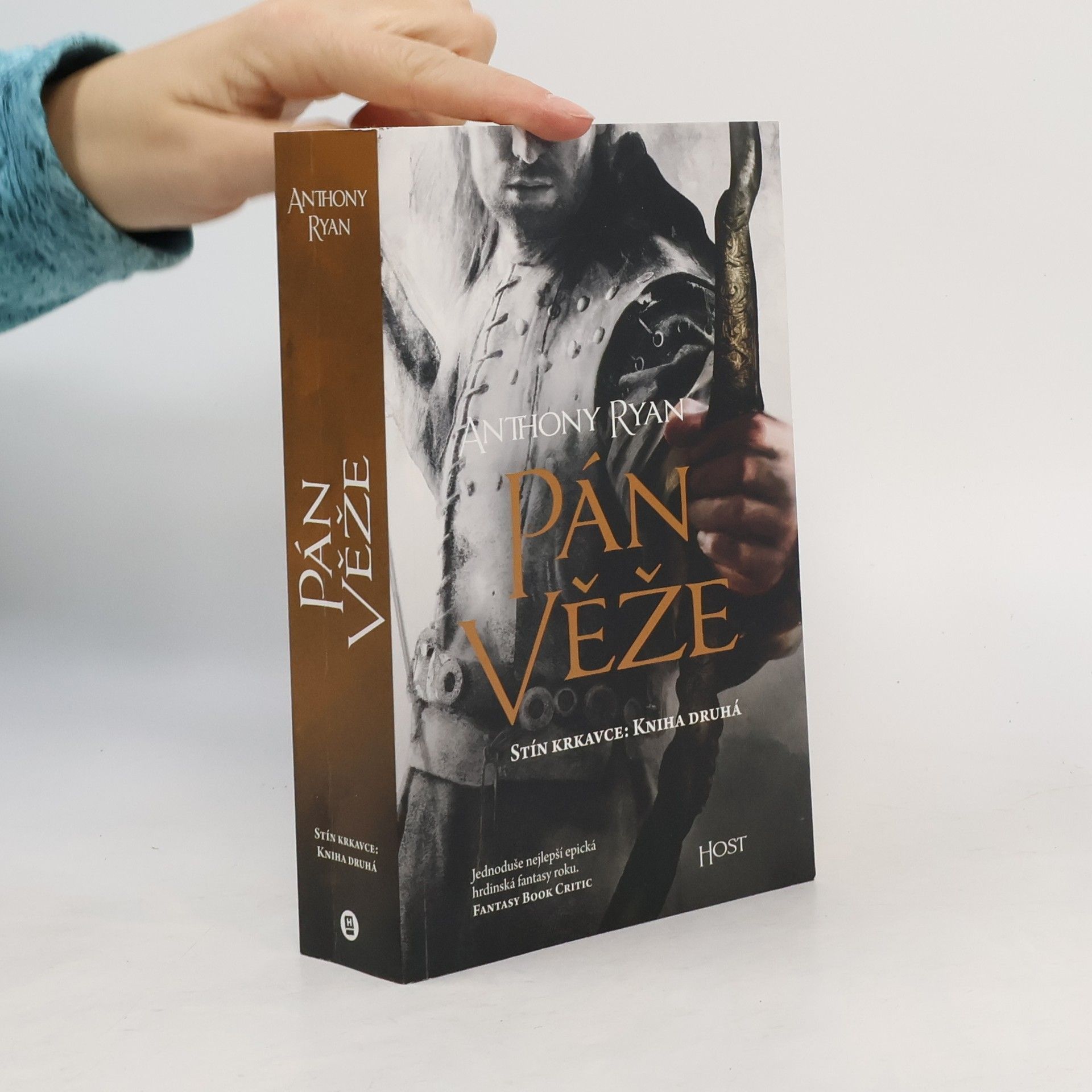 Anthony Ryan Pán věže. Stín krkavce. 2. díl