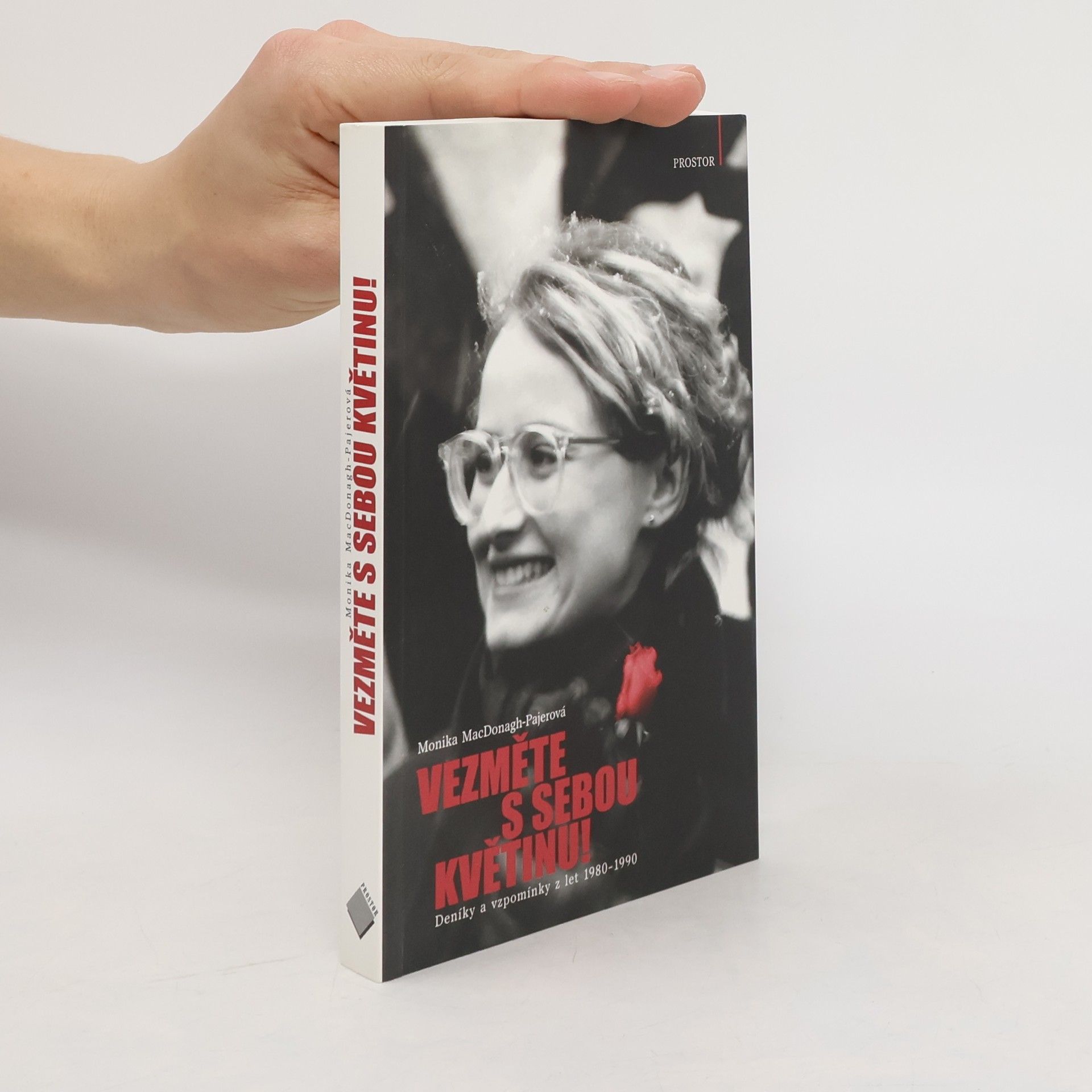 Monika Pajerová Vězměte s sebou květinu!
