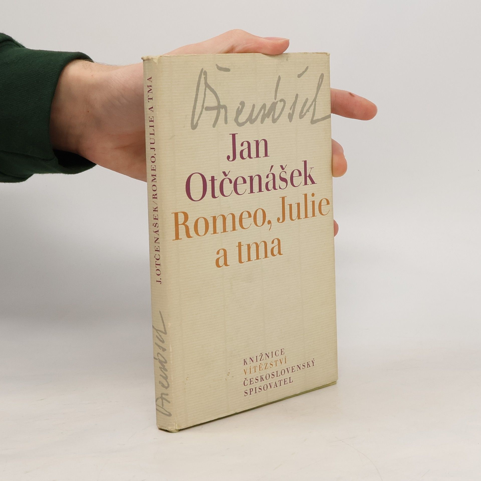 Jan Otčenášek Romeo, Julie a tma