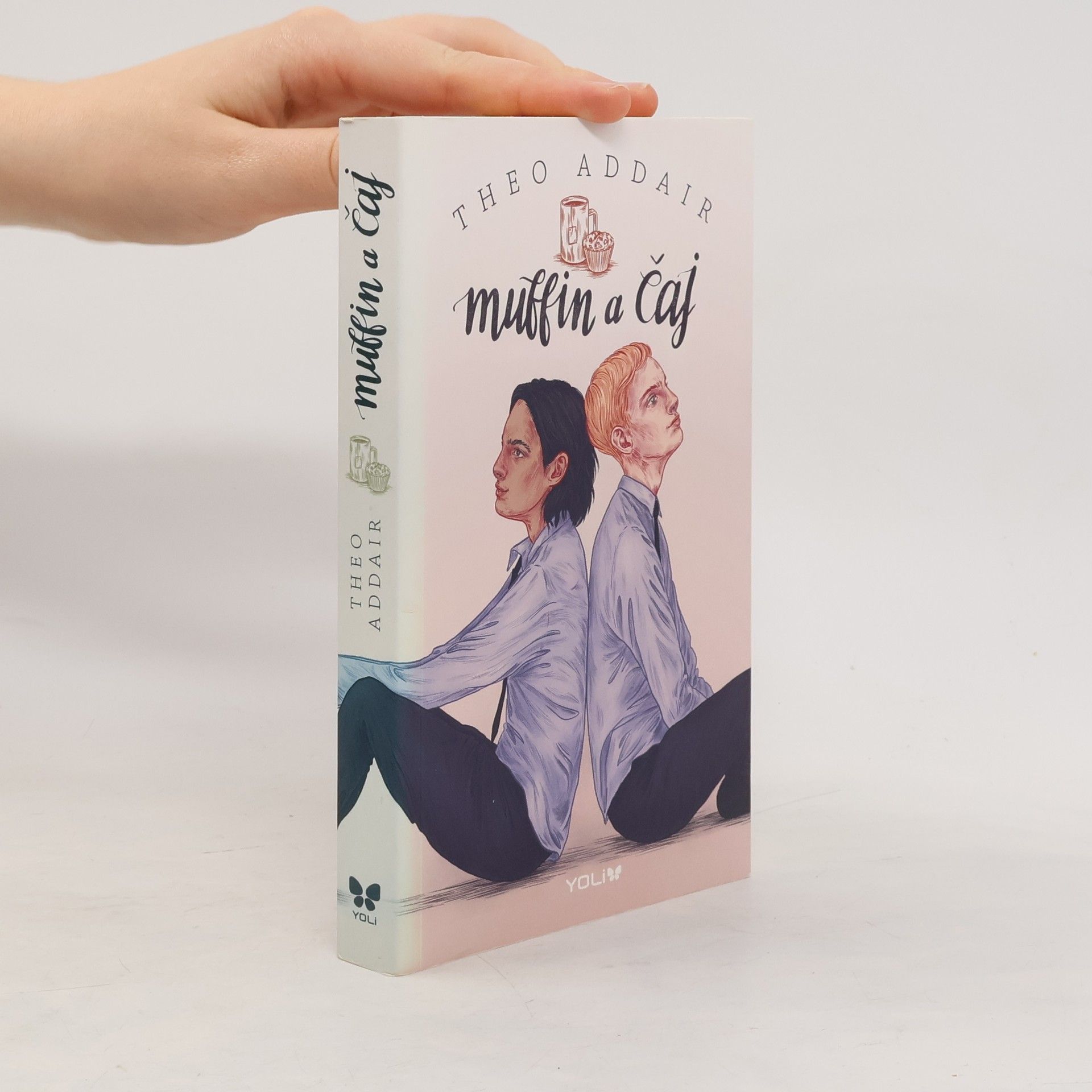 Theo Addair Muffin a čaj