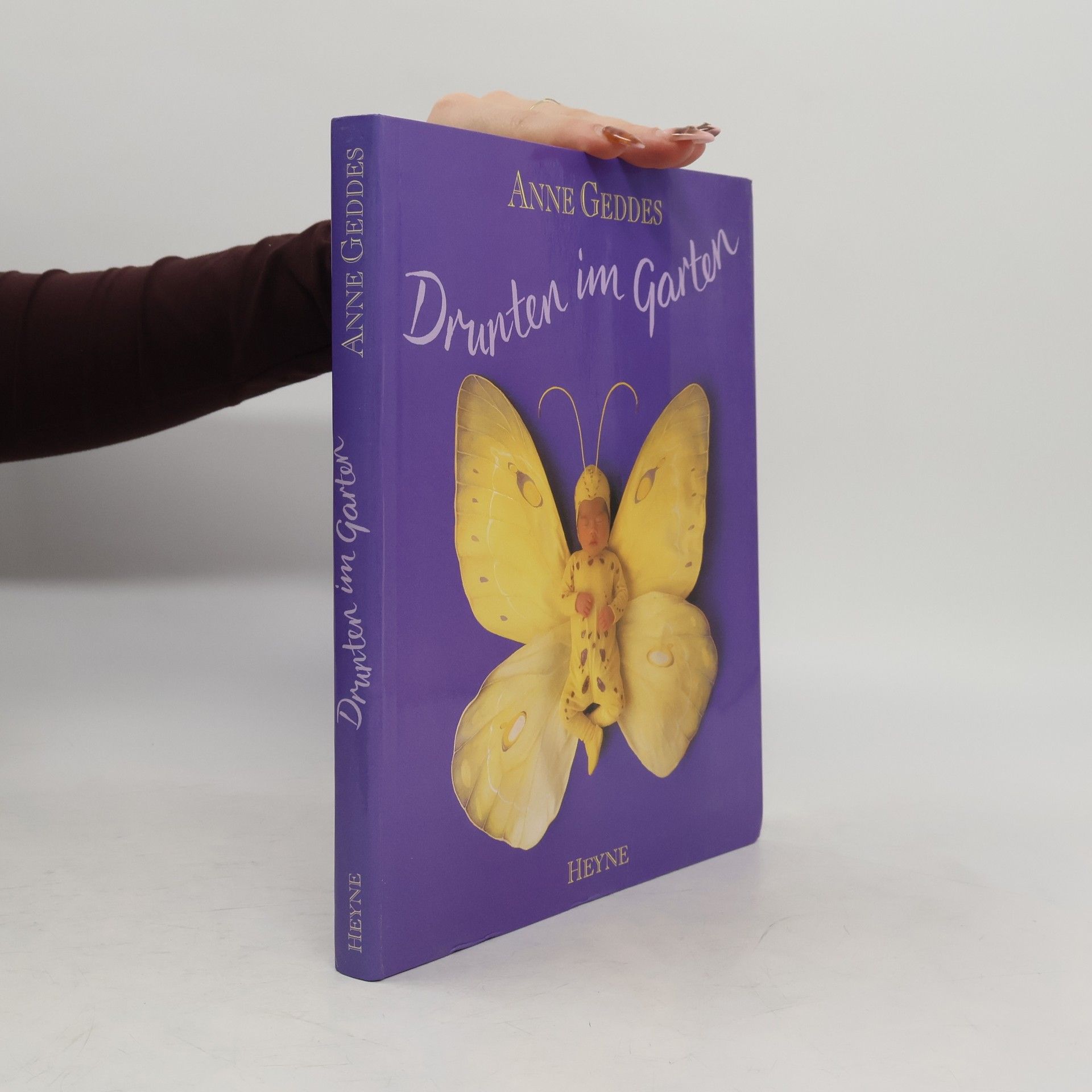 Anne Geddes Drunten im garten