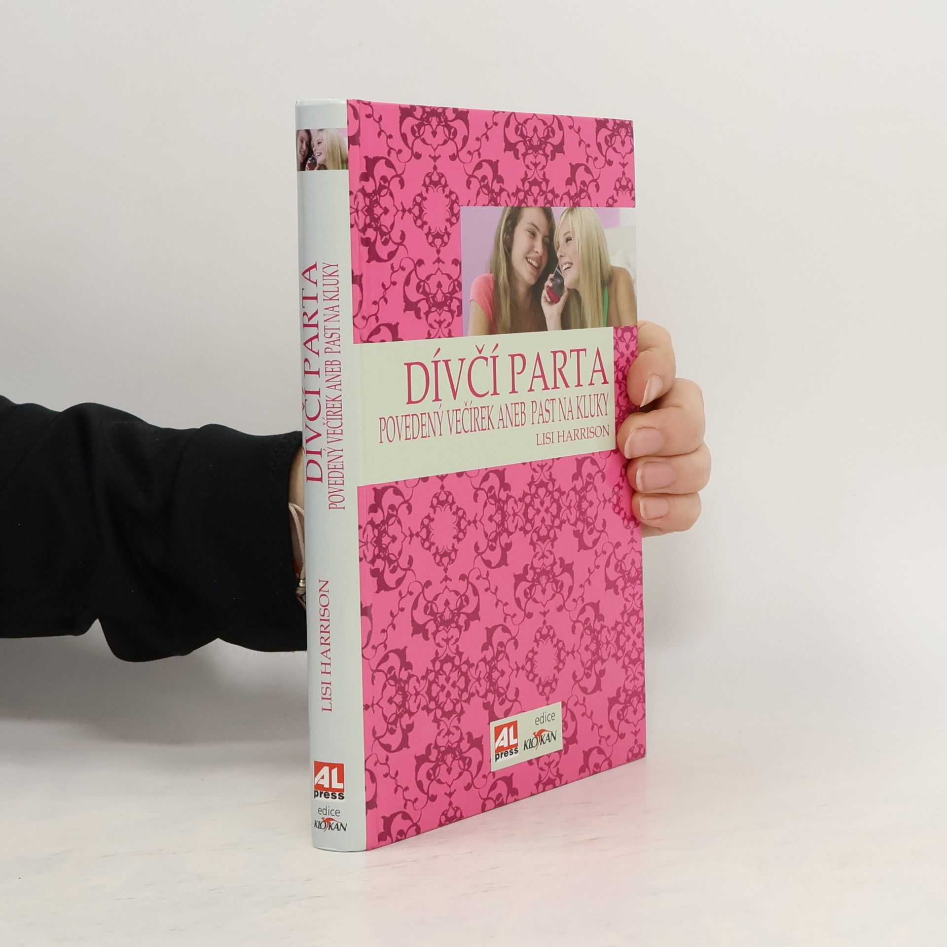 Lisi Harrison Povedený večírek aneb Past na kluky