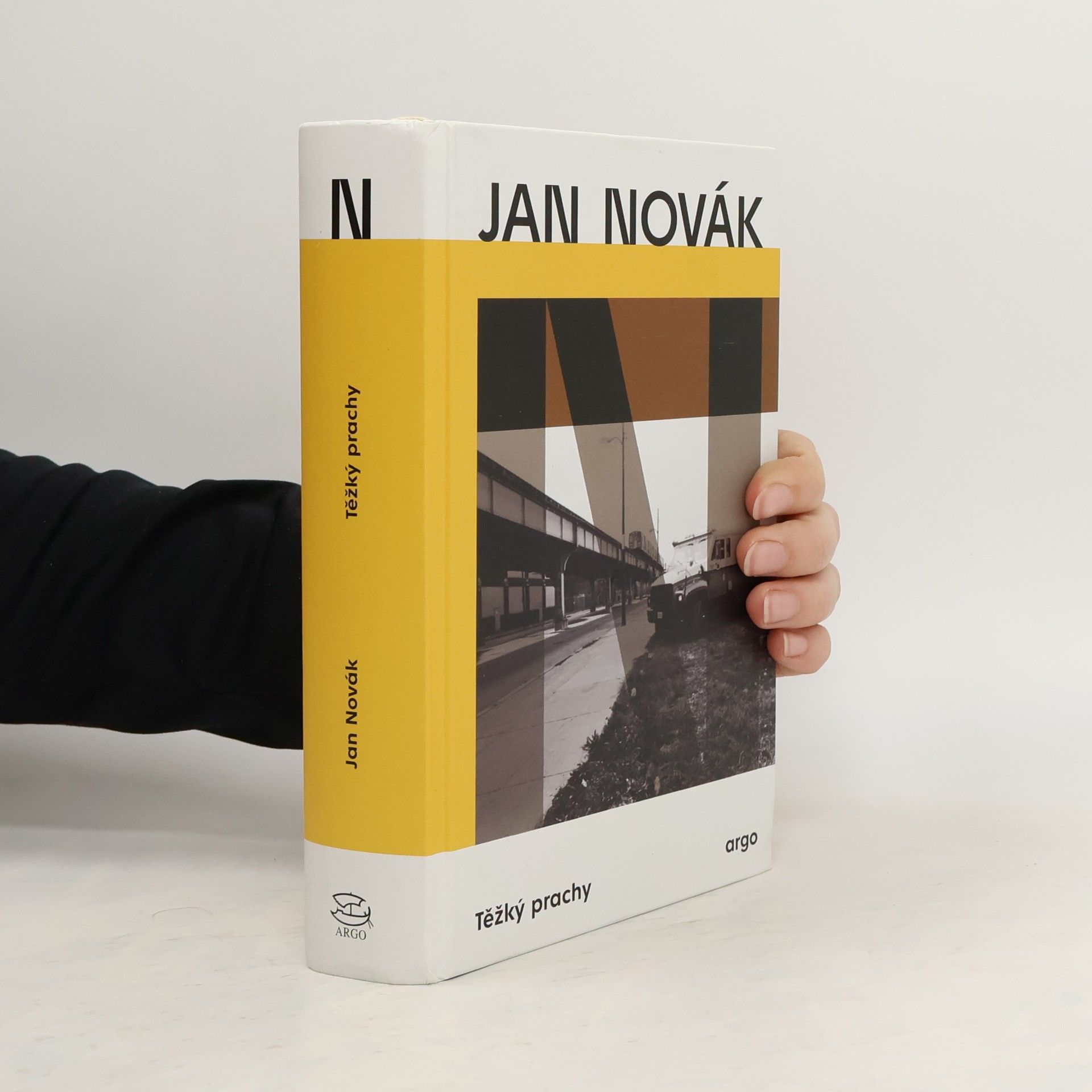 Jan Novák Těžký prachy