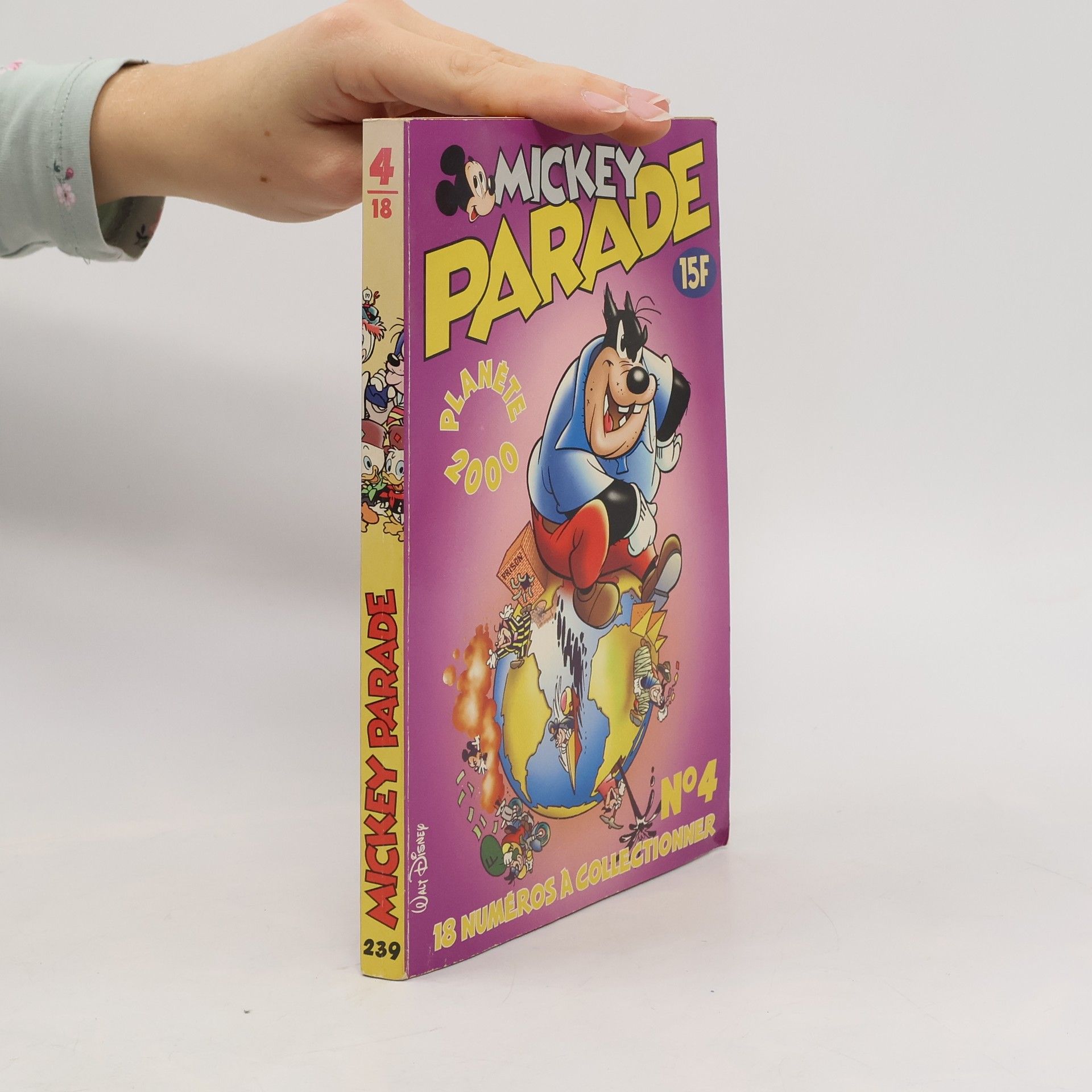 Walt Disney Mickey parade 239