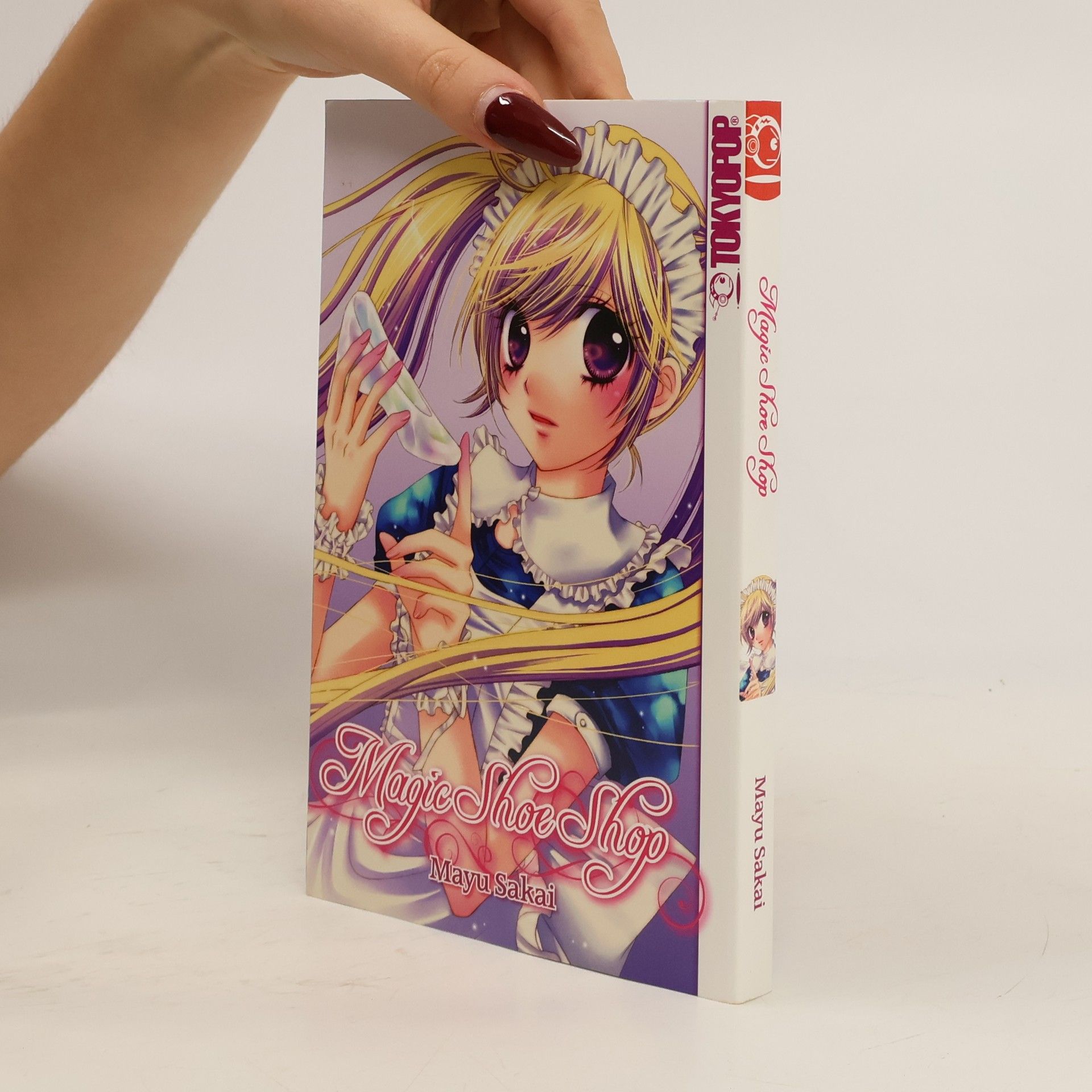 Mayu Sakai Magic shoe shop