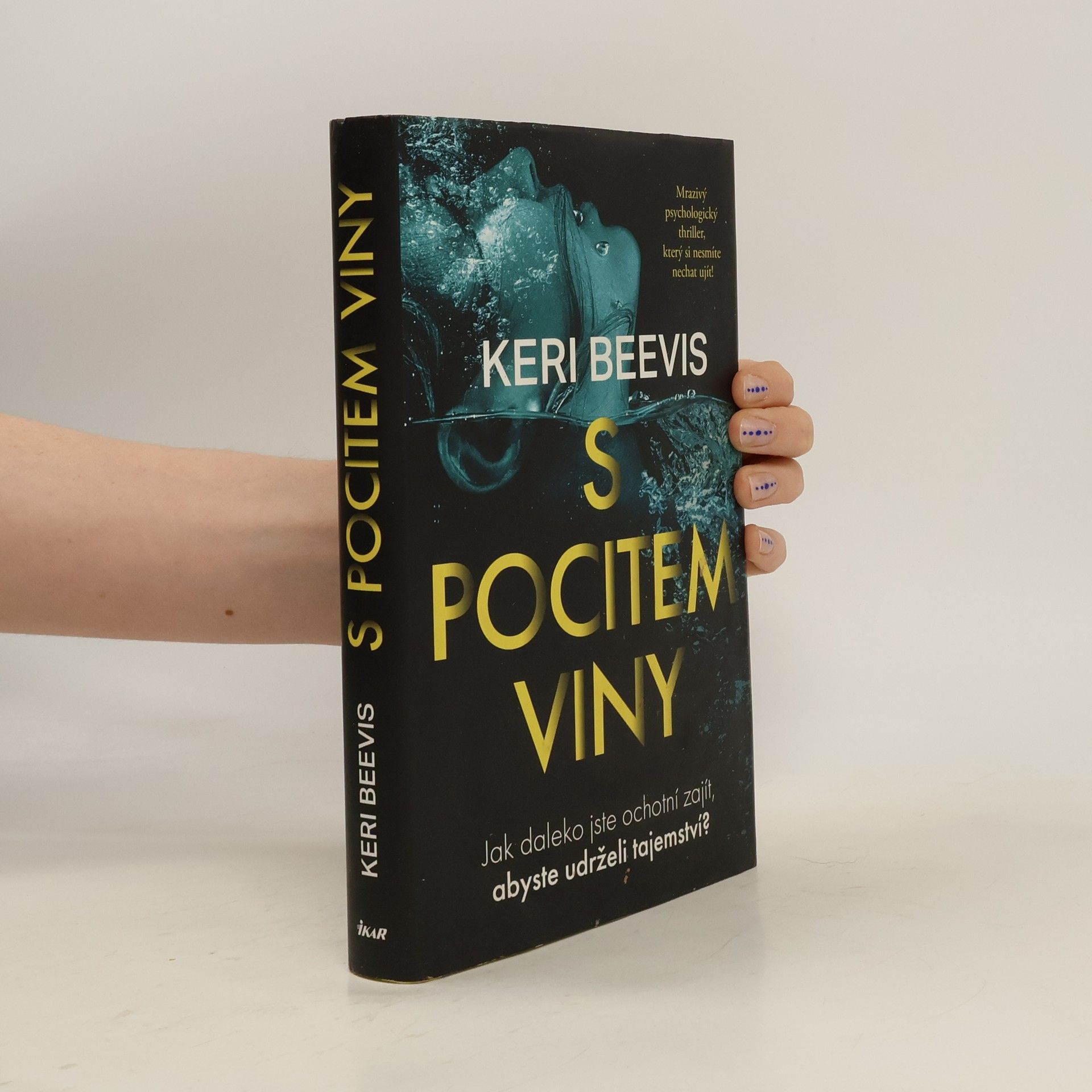 Keri Beevis S pocitem viny