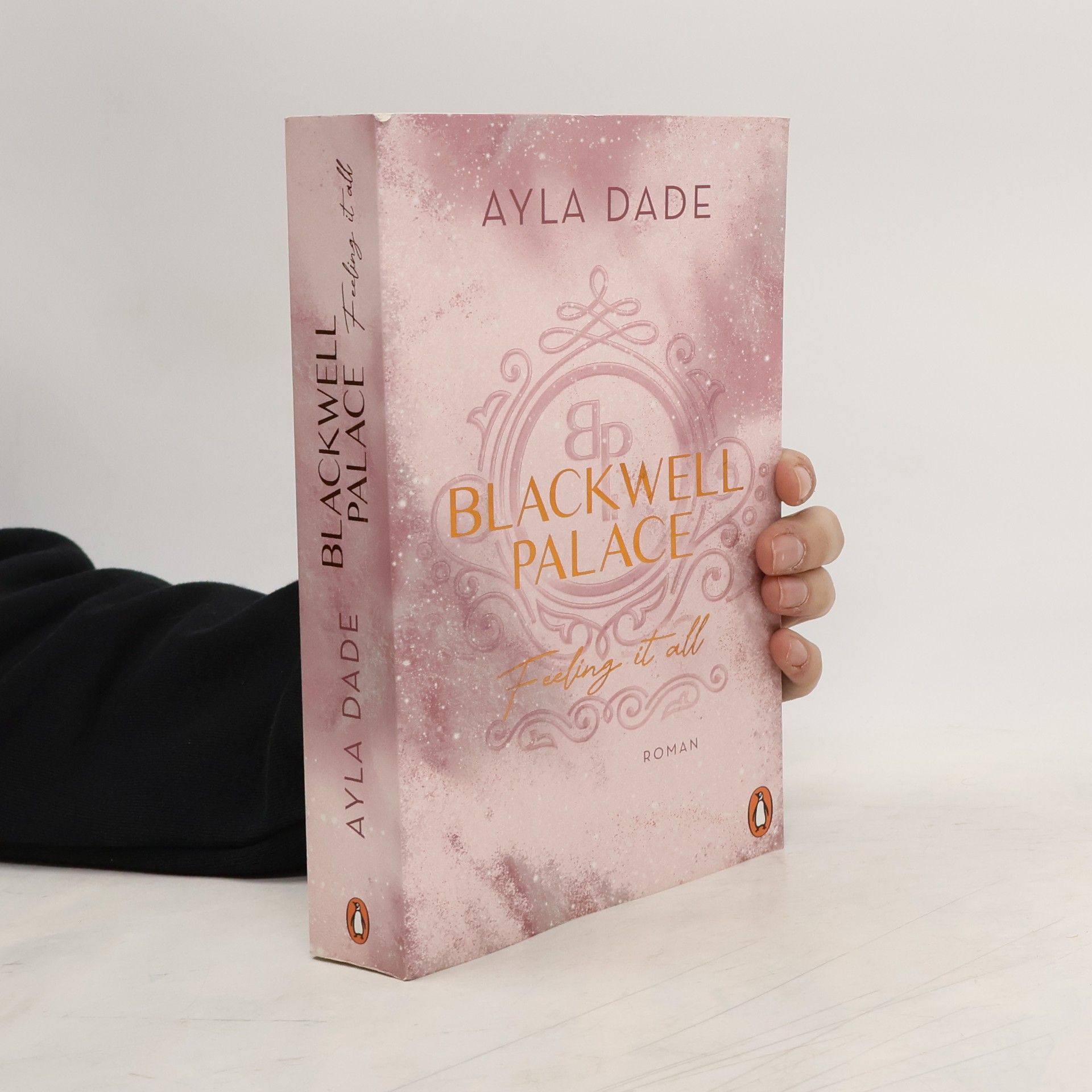 Ayla Dade Blackwell Palace. Feeling it all