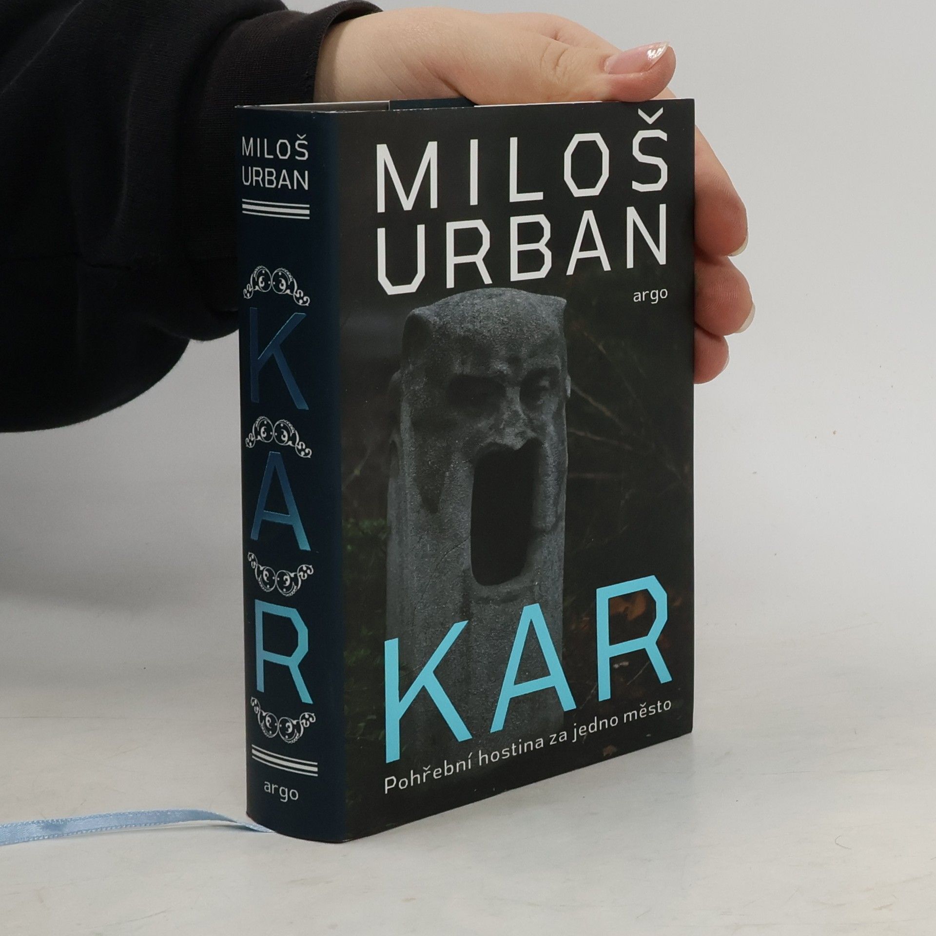 Miloš Urban Kar. Pohřební hostina za jedno město