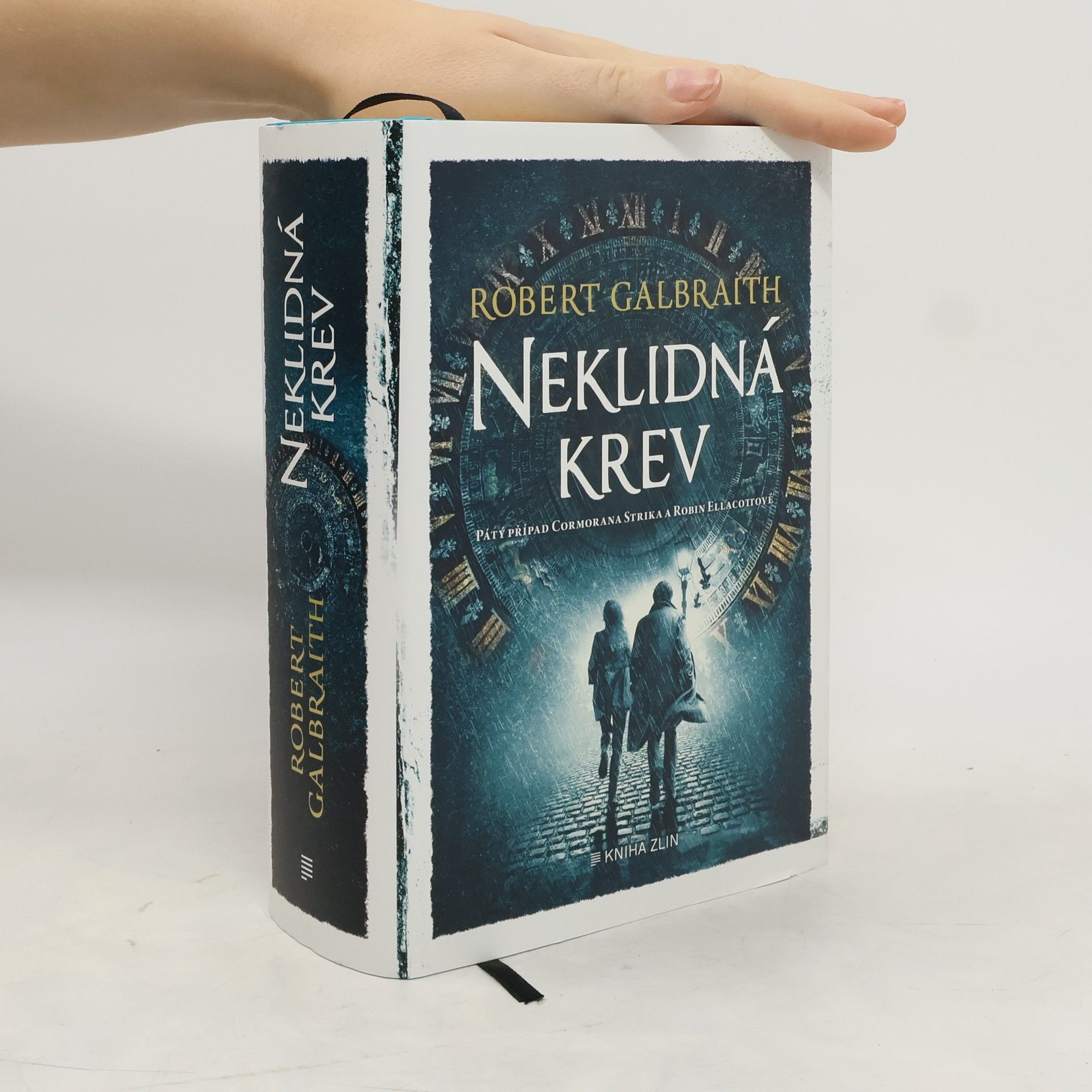 Robert Galbraith Neklidná krev