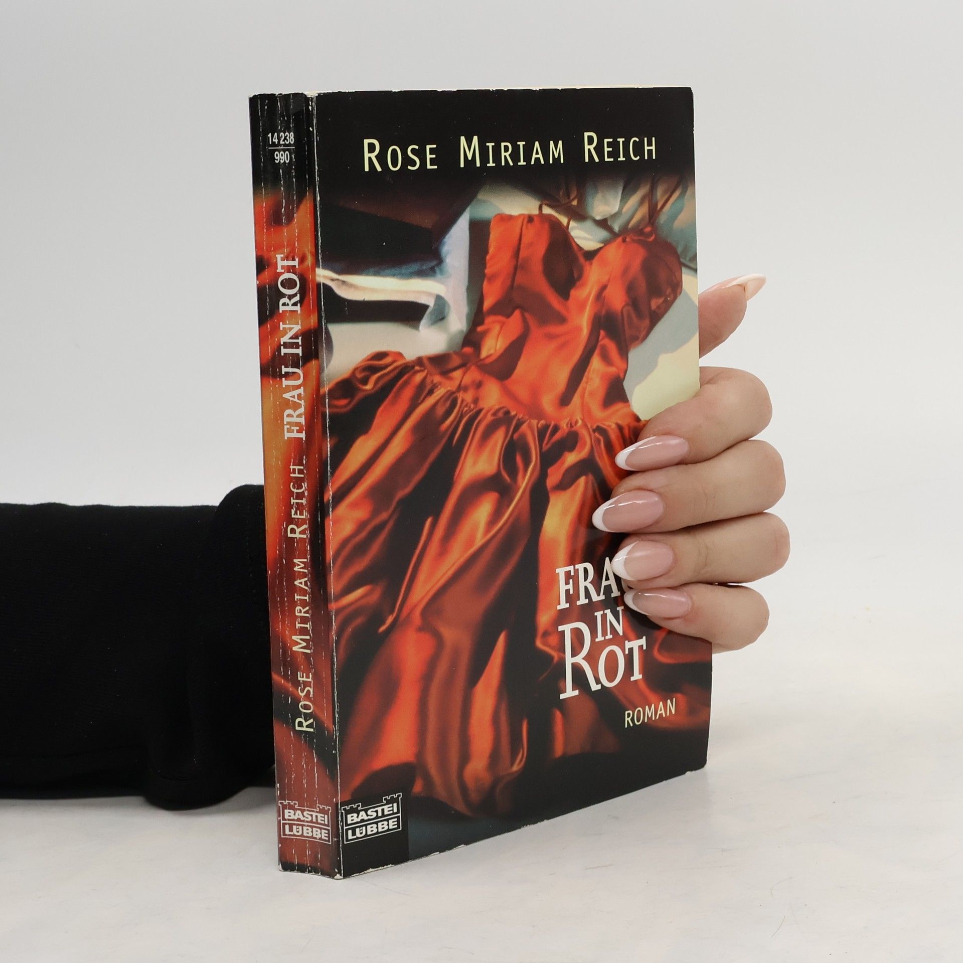 Rose Miriam Reich Frau in Rot