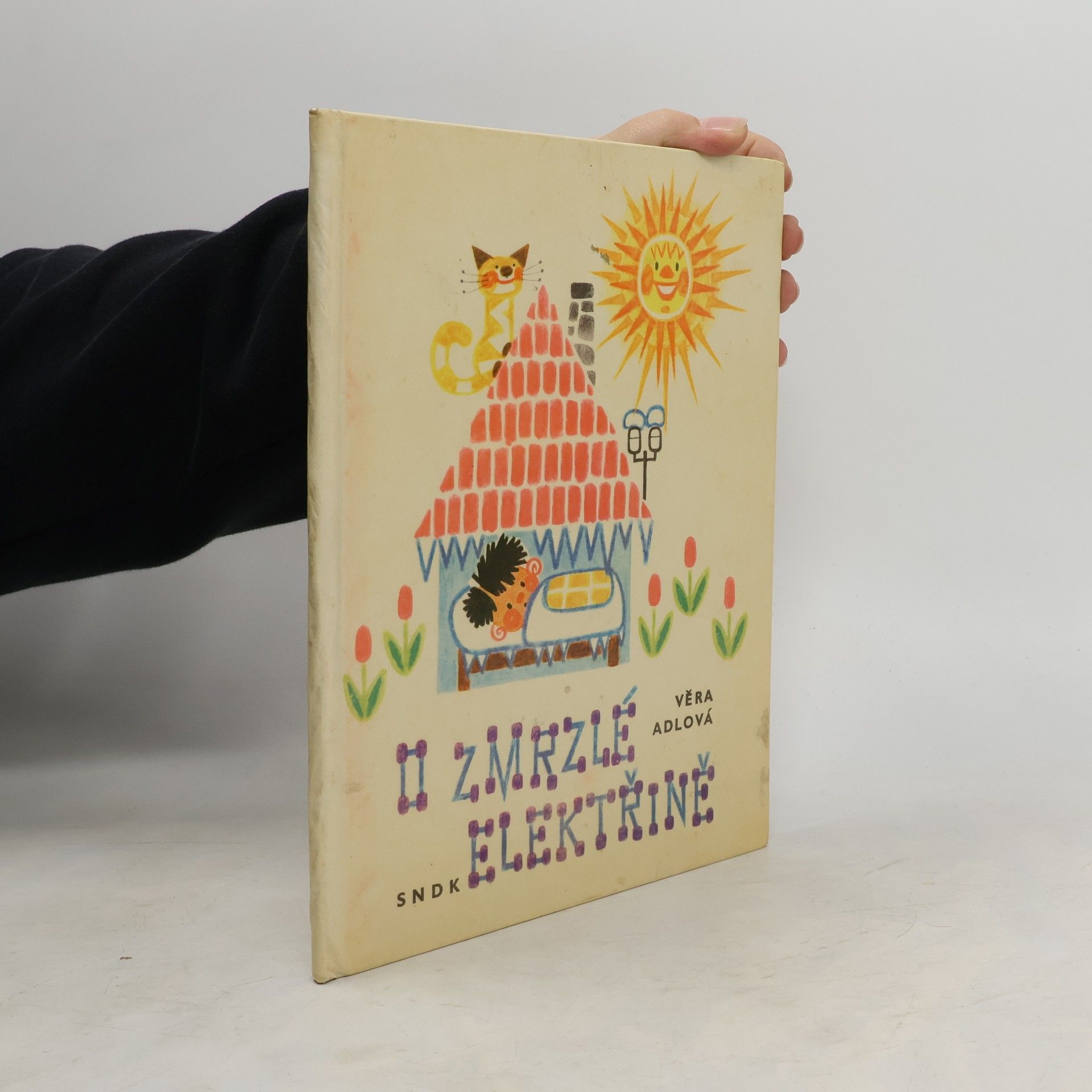 O zmrzlé elektřině