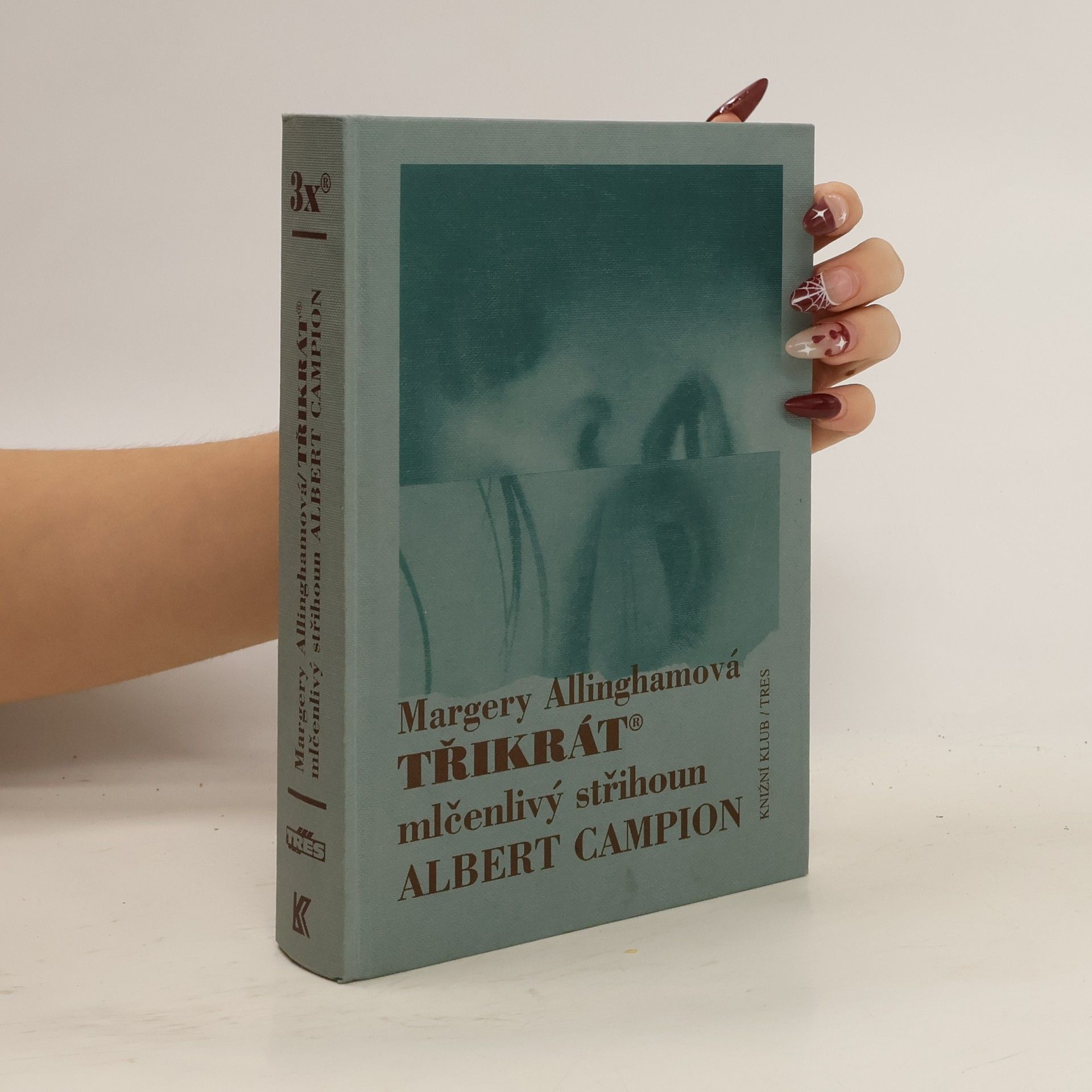 Třikrát mlčenlivý střihoun Albert Campion