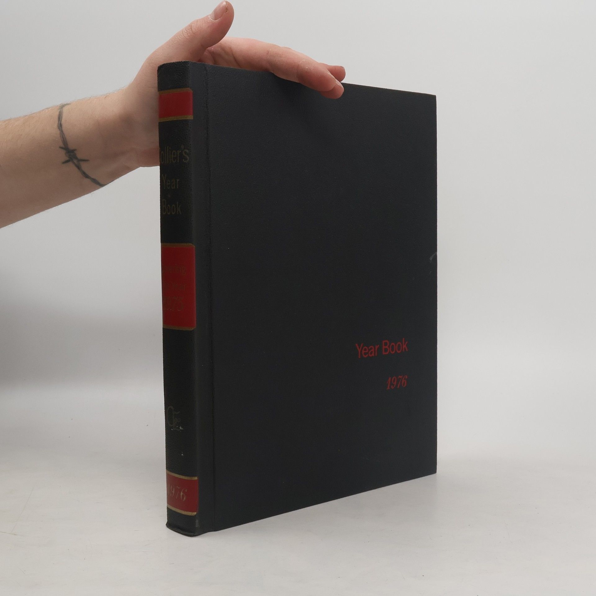 Kolektív autorov 1976 Year Book