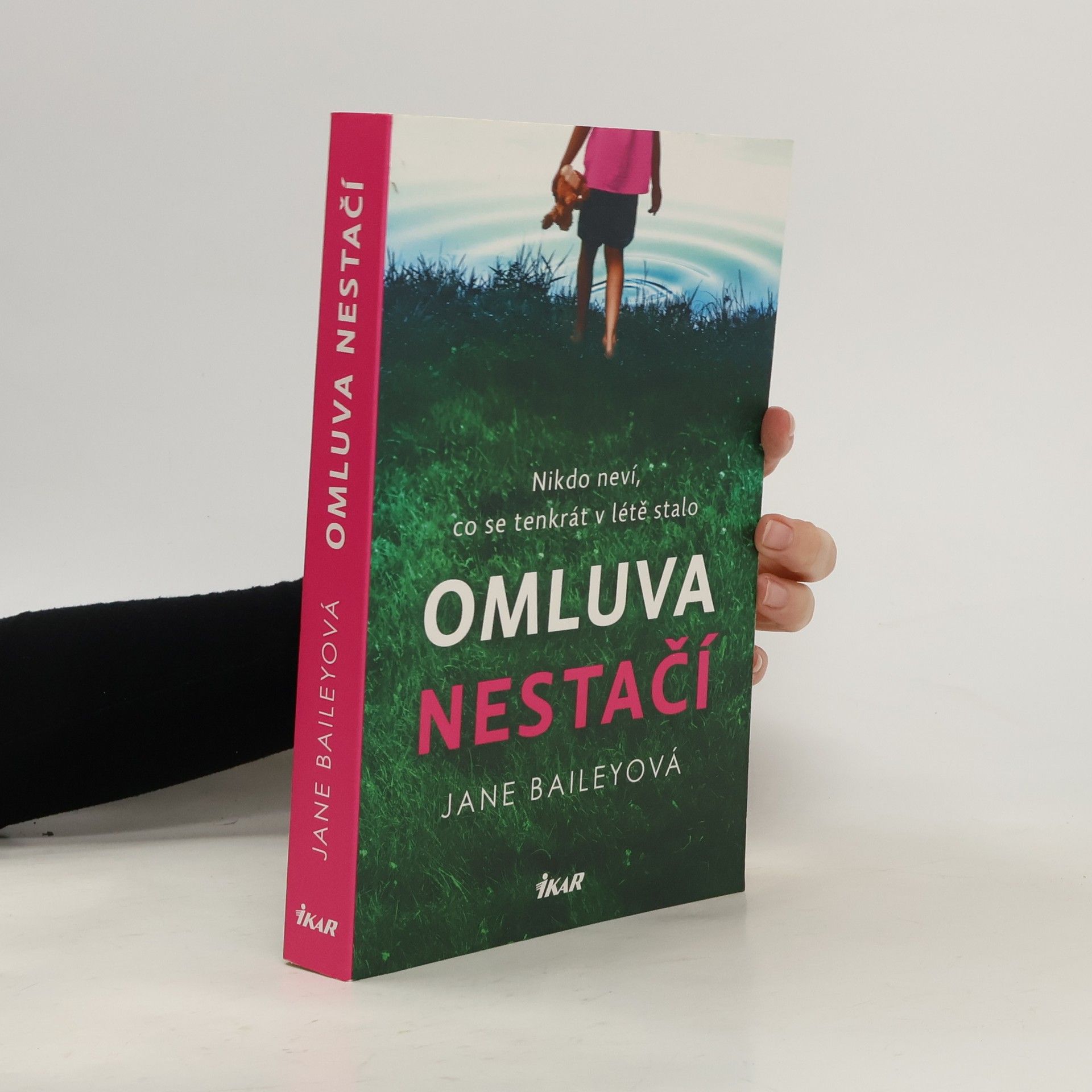 Jane Bailey Omluva nestačí