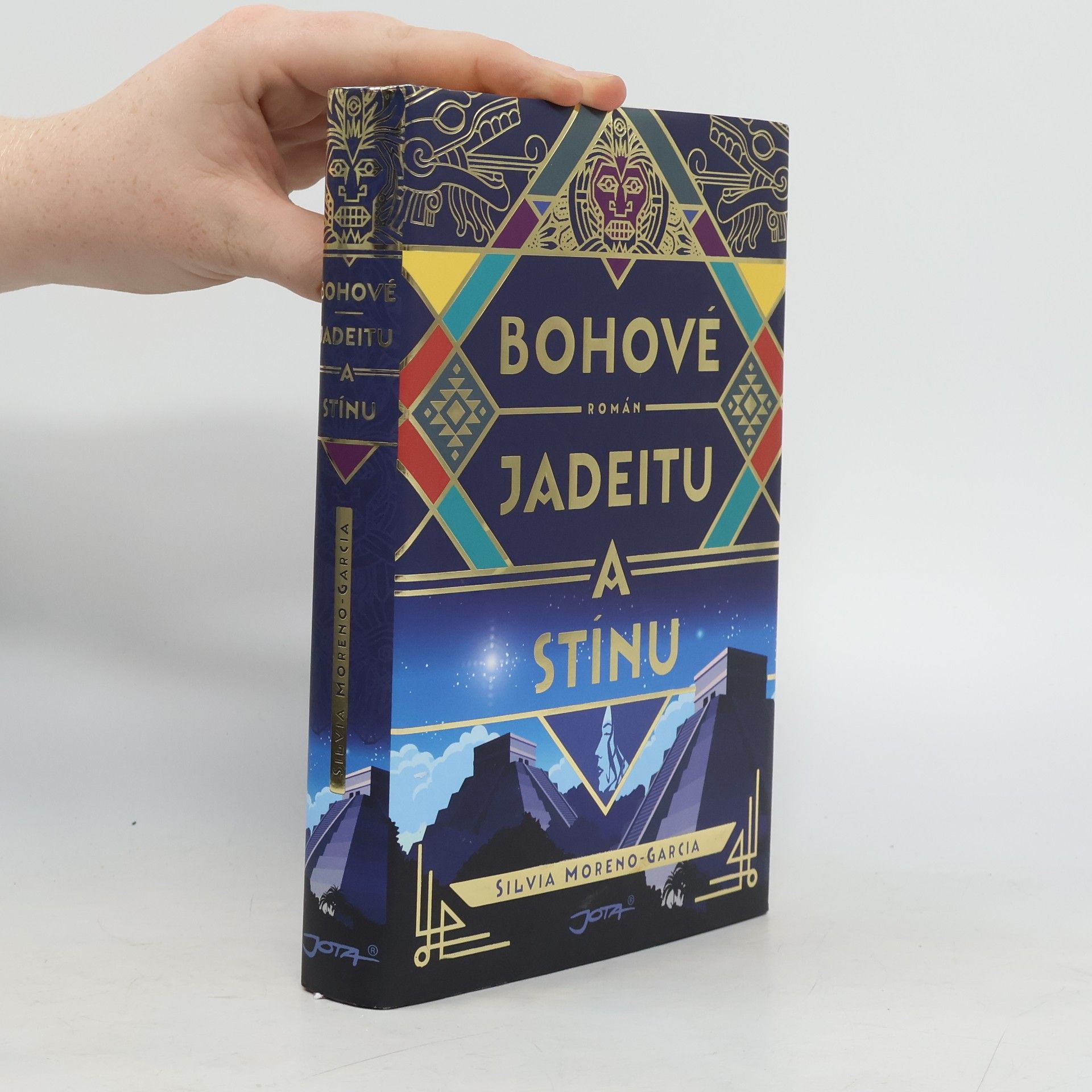 Bohové jadeitu a stínu