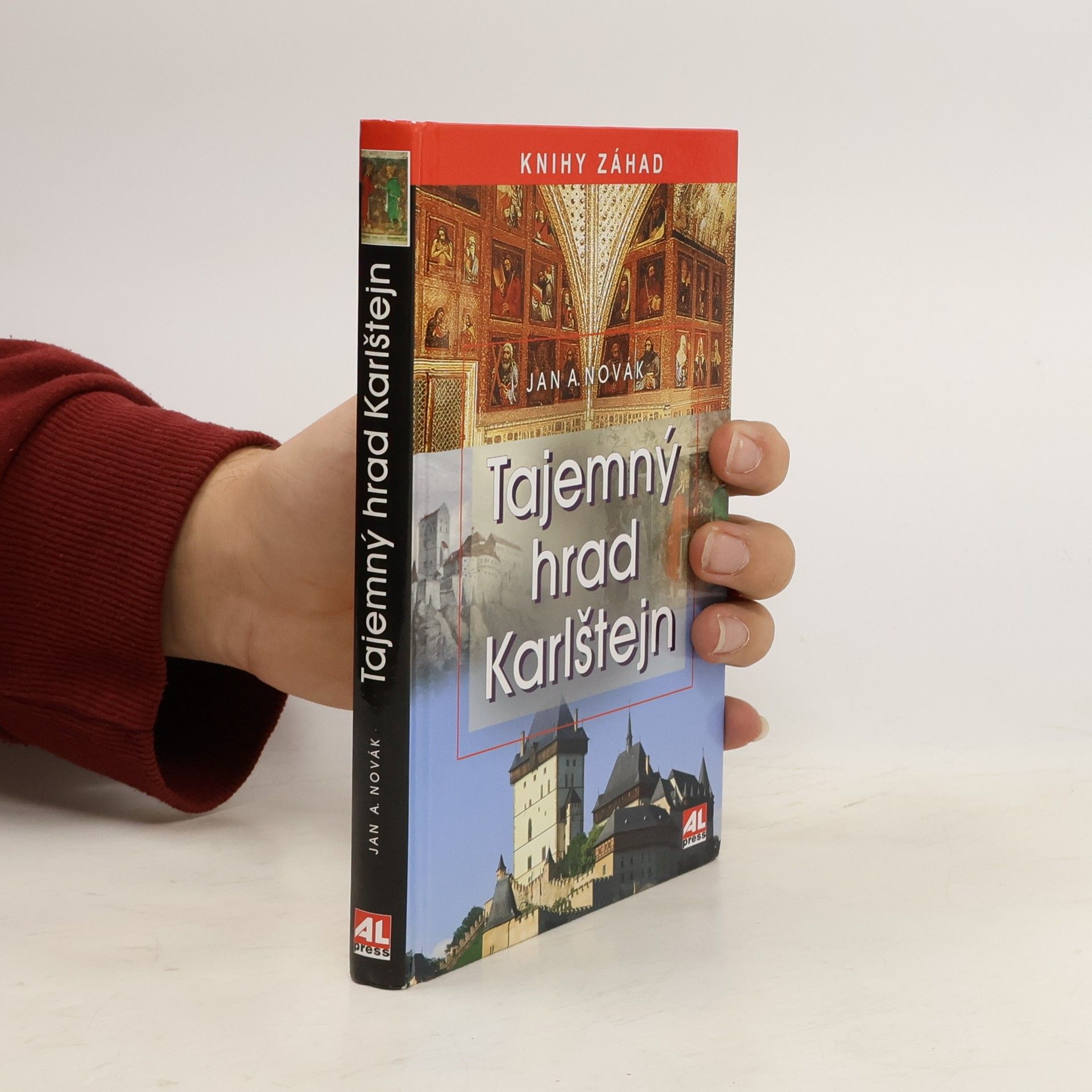 Jan A. Novák Tajemný hrad Karlštejn