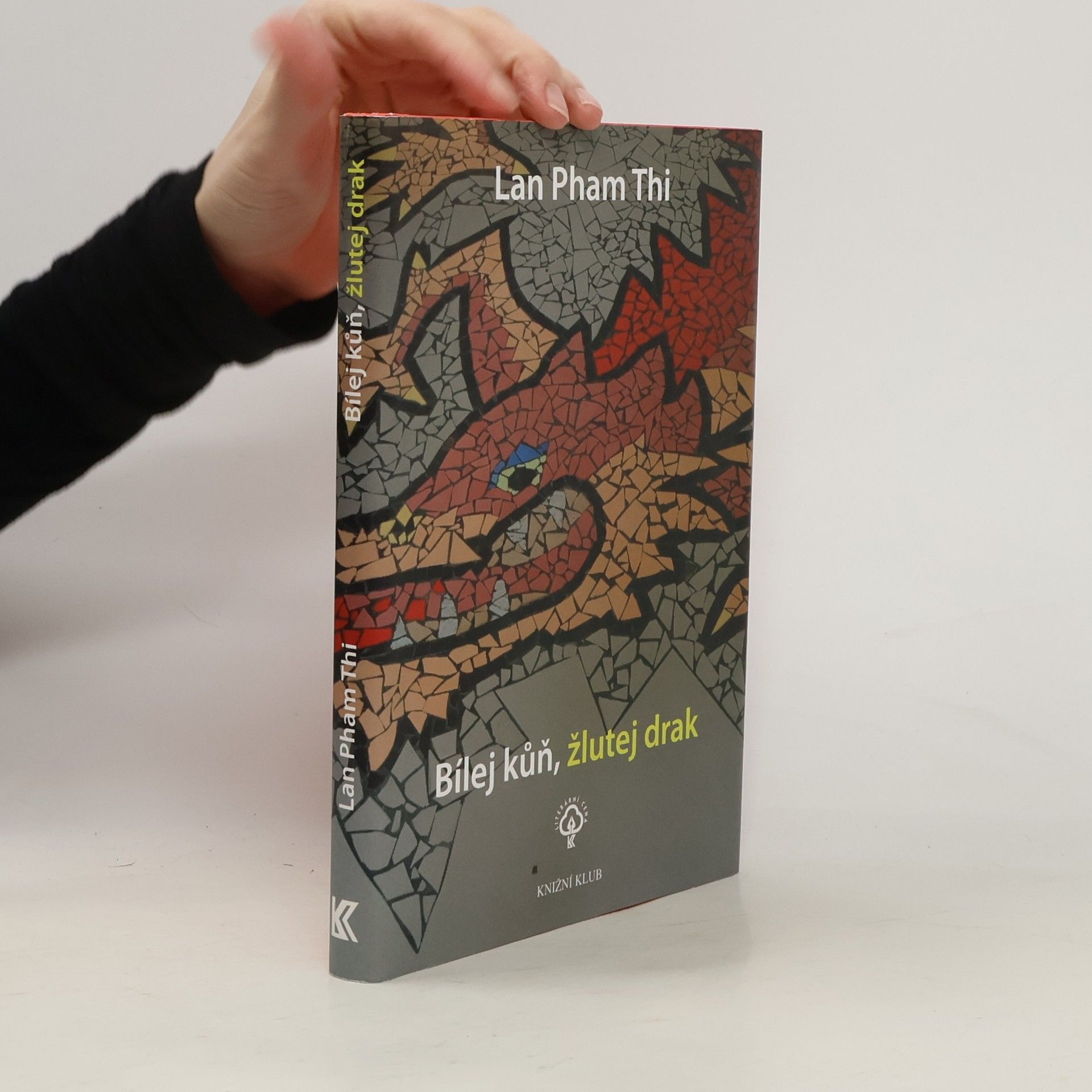 Bílej kůň, žlutej drak