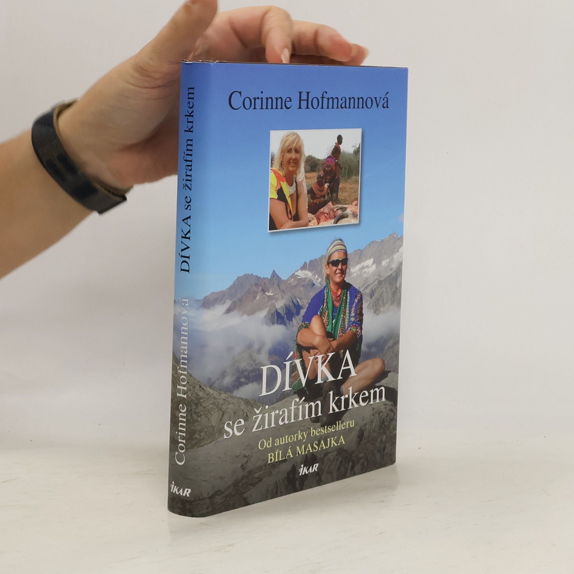 Zuzana Schneiderová Dívka se žirafím krkem