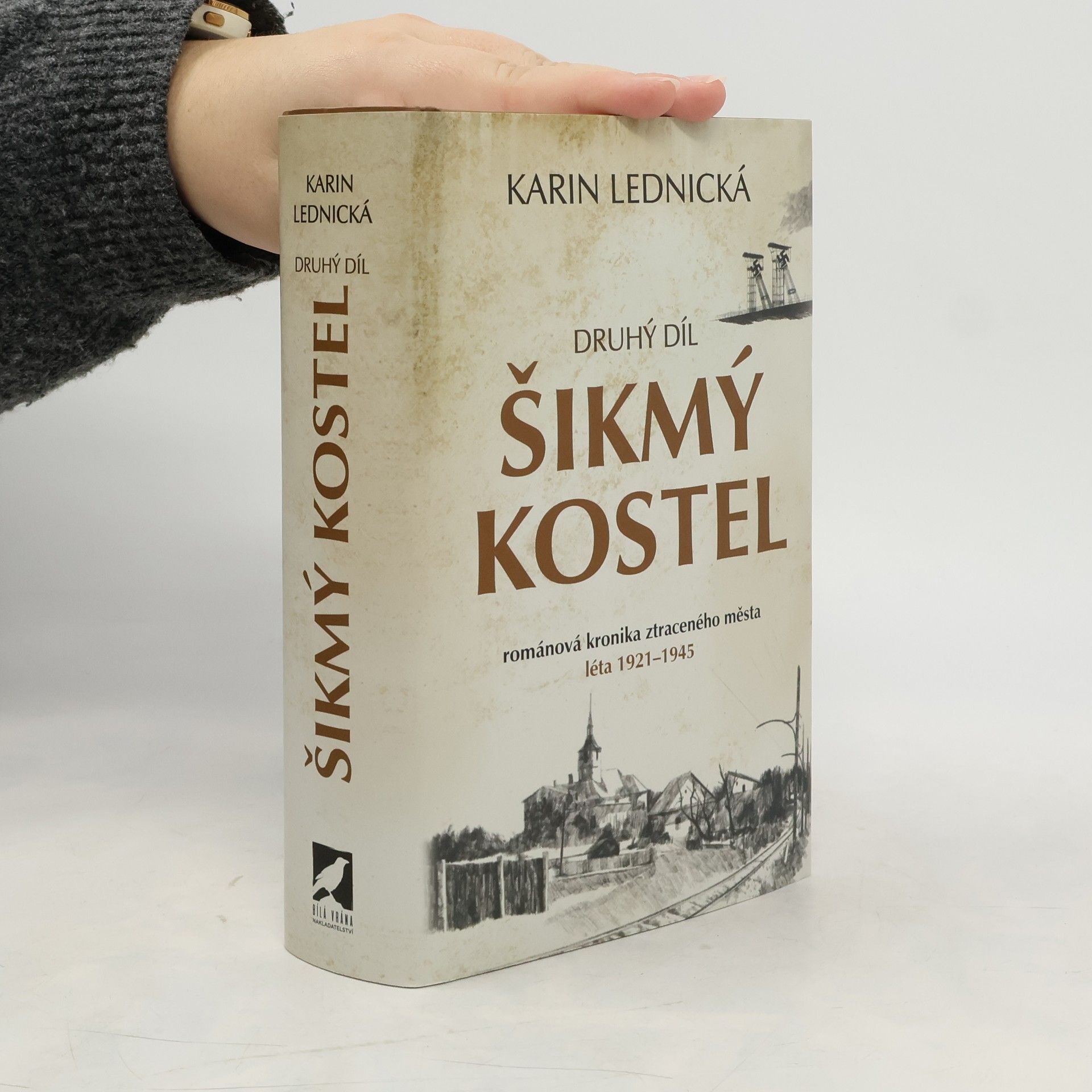 Karin Lednická Šikmý kostel 2