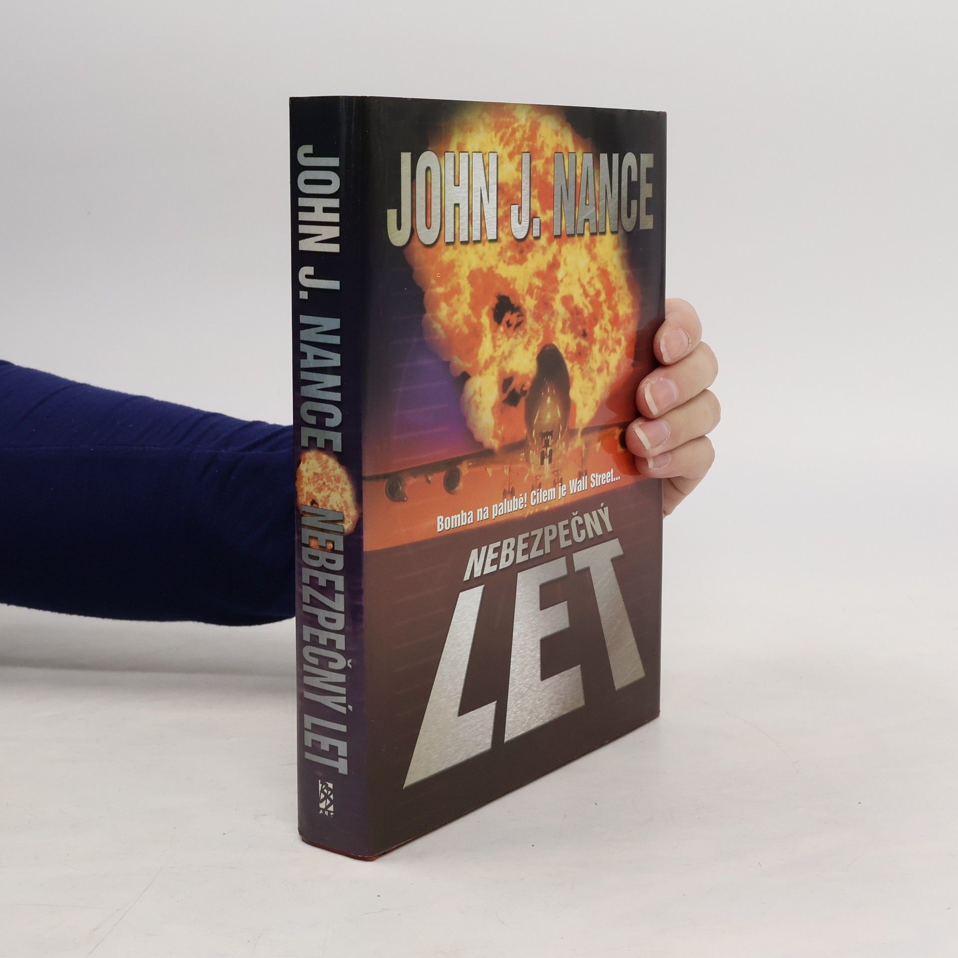 John J. Nance Nebezpečný let